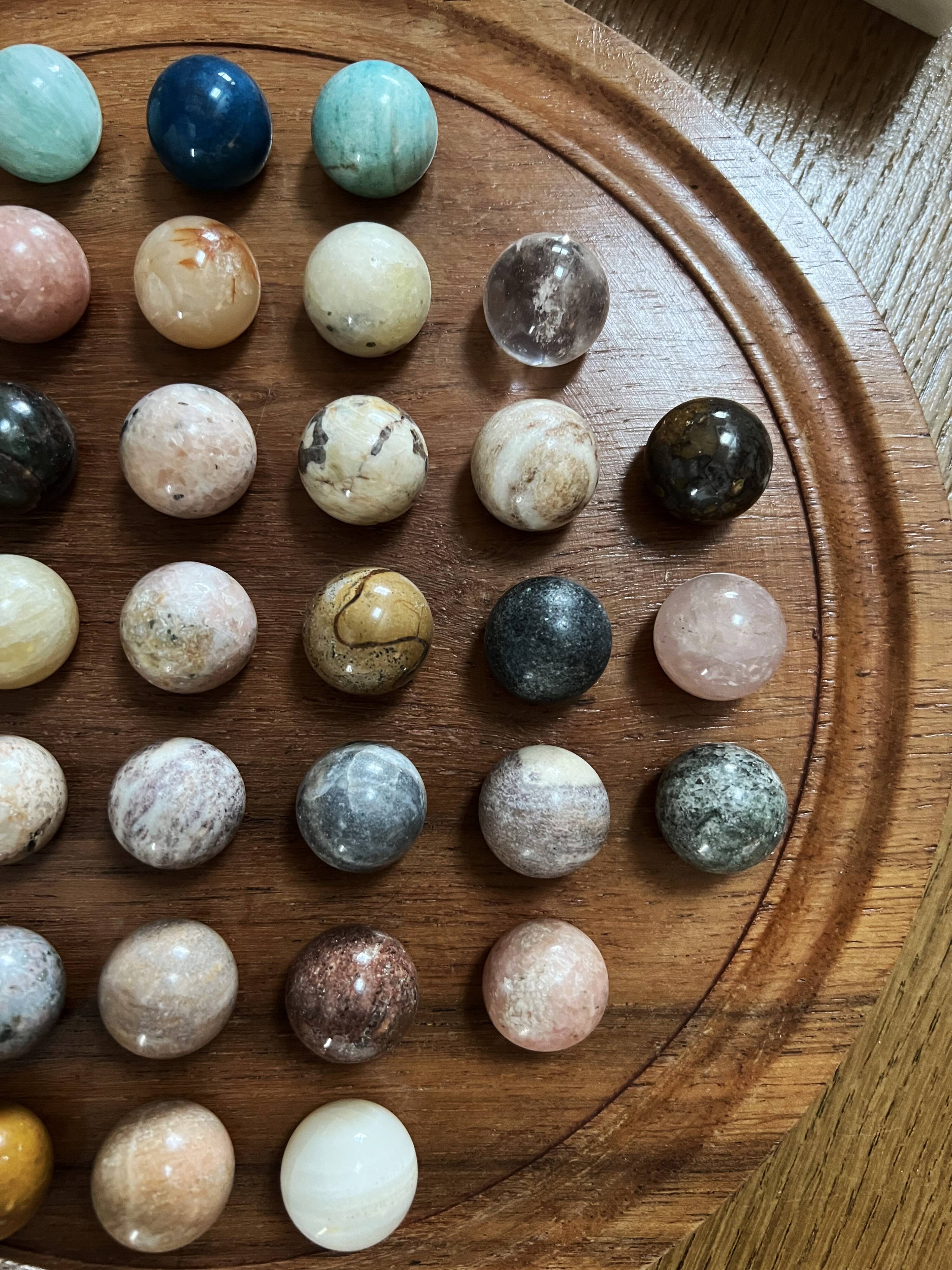 Solitaire game in Rosewood wood and 38 semi-precious stones