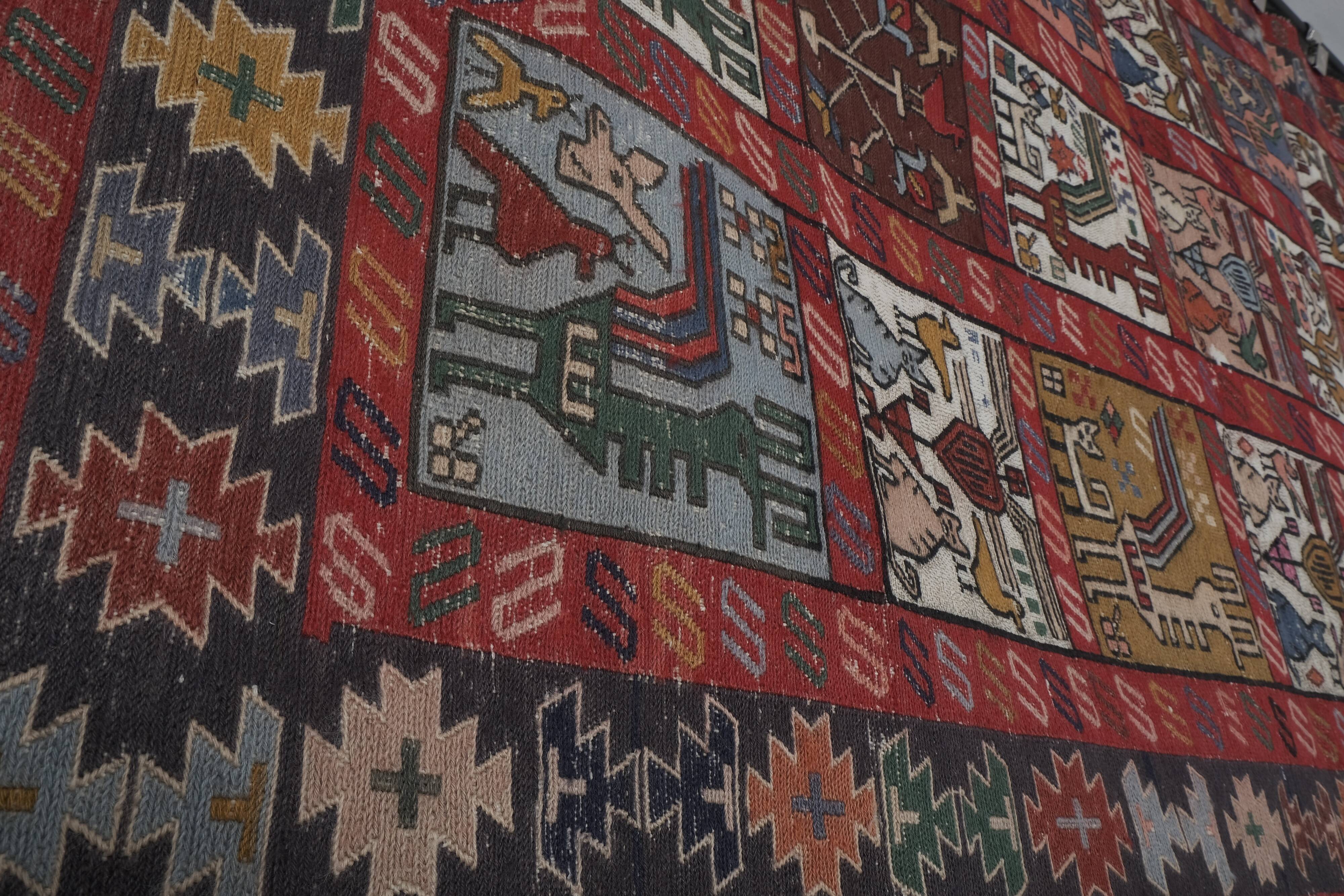 Vintage Turkish rug from Oushak, hand-woven 120x185 cm