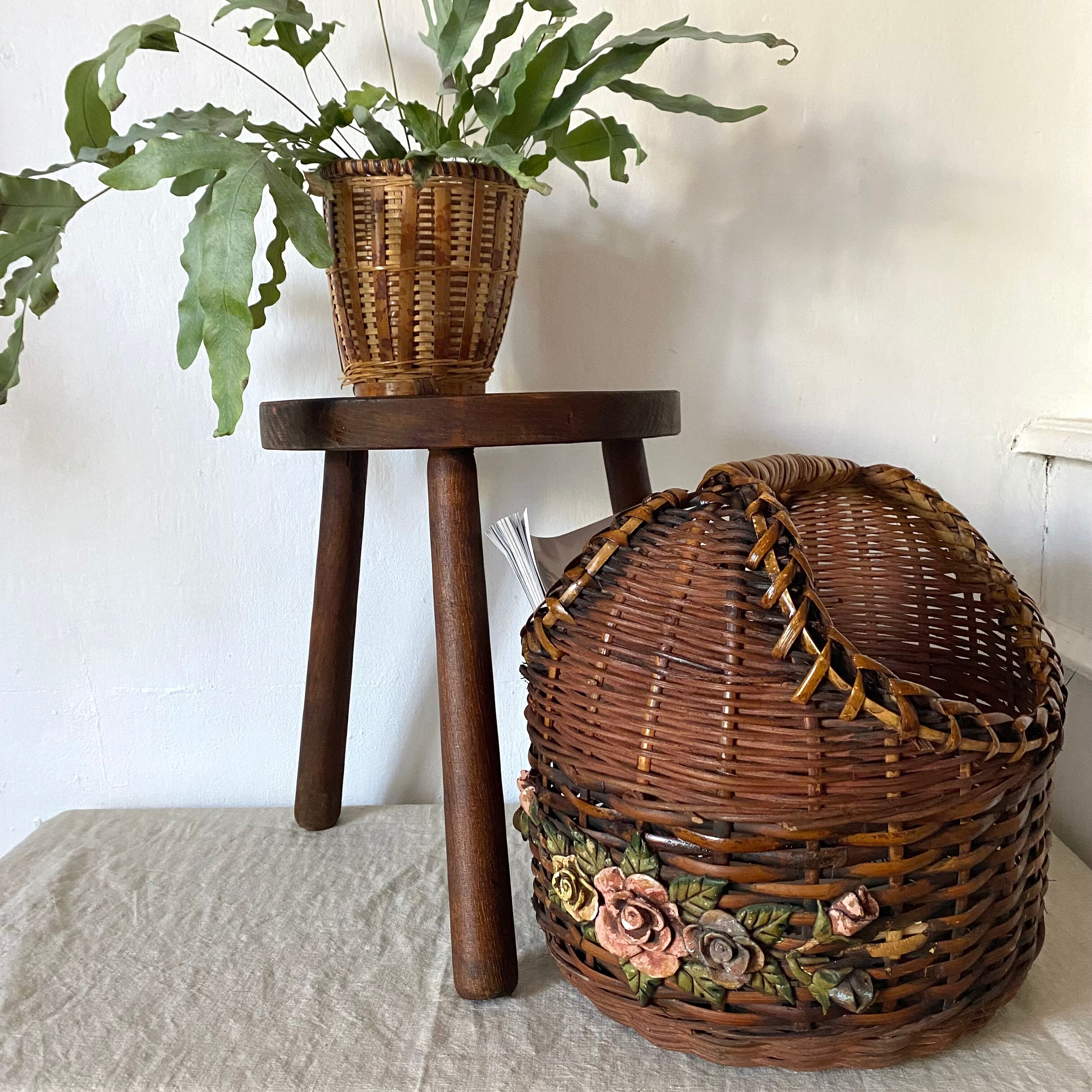 Tripod stool plant holder