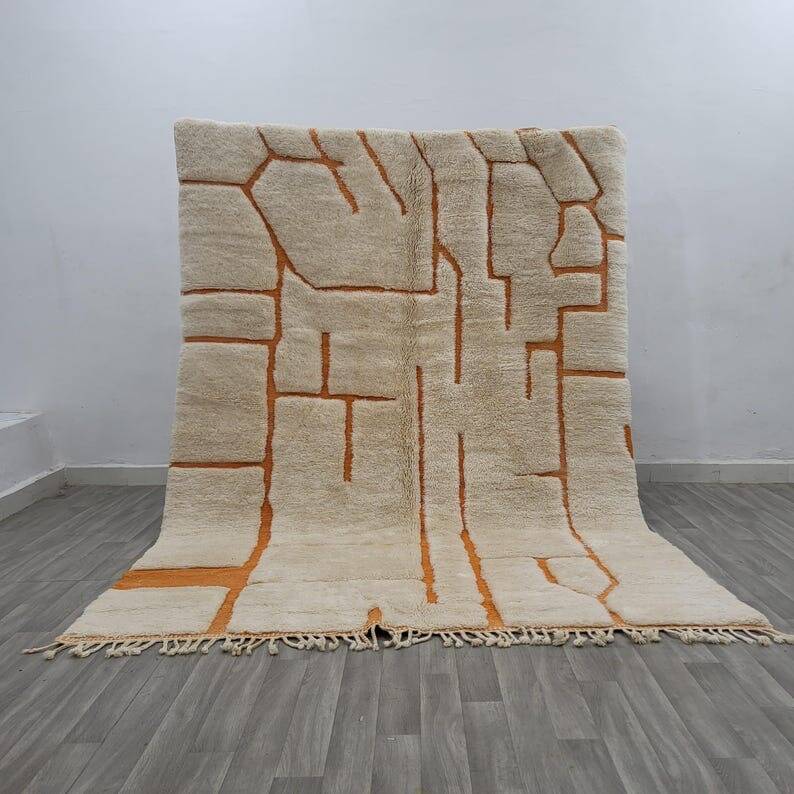 Handwoven natural wool rug, size 1.4/2.6 m.