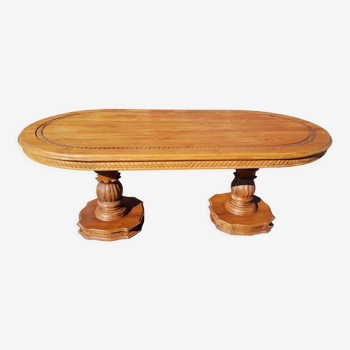 Oval dining table in solid teak