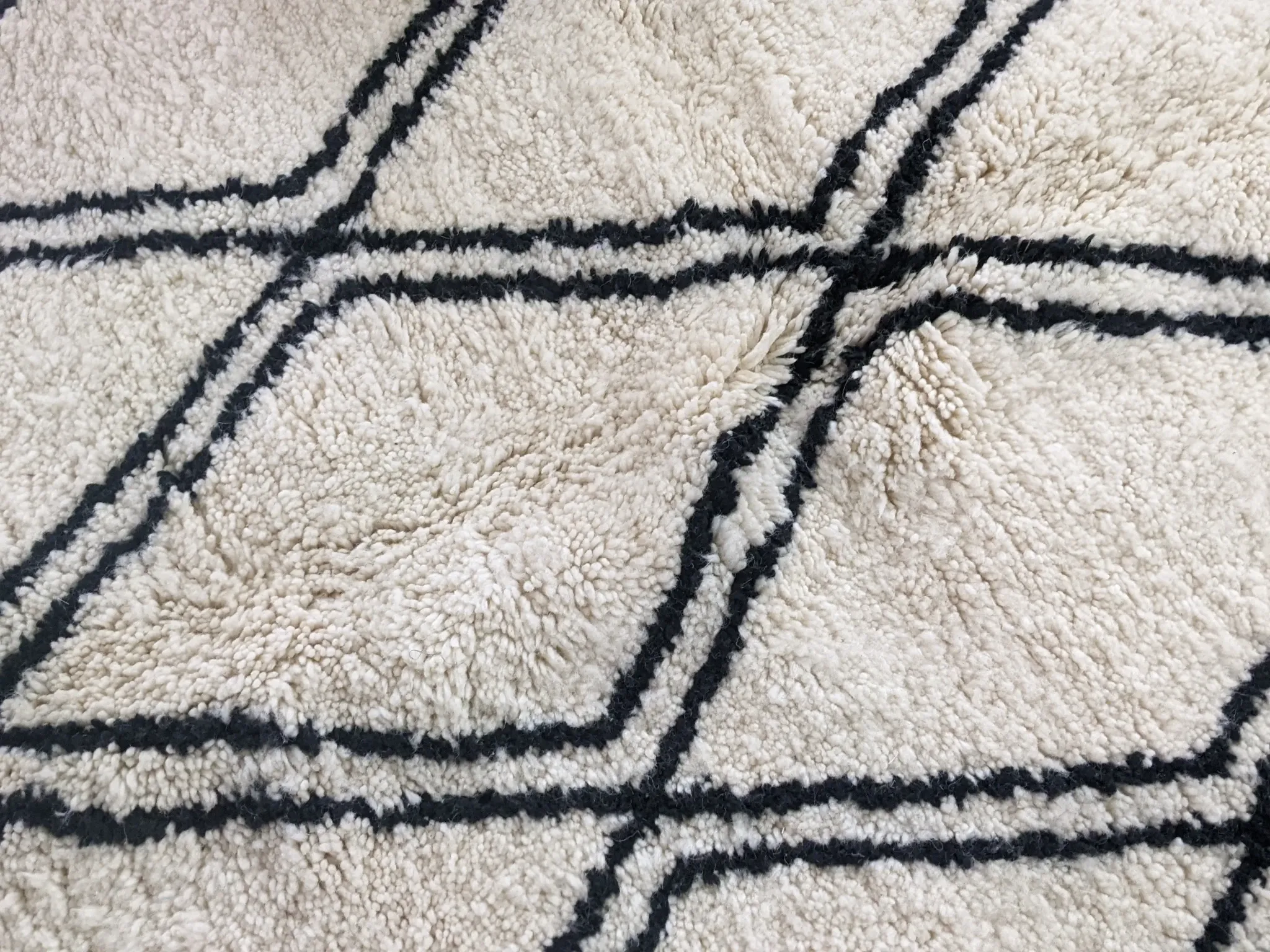 Beni Ouarain rug, 250 x 160 cm || 8.2 x 5.25 feet, MS-347