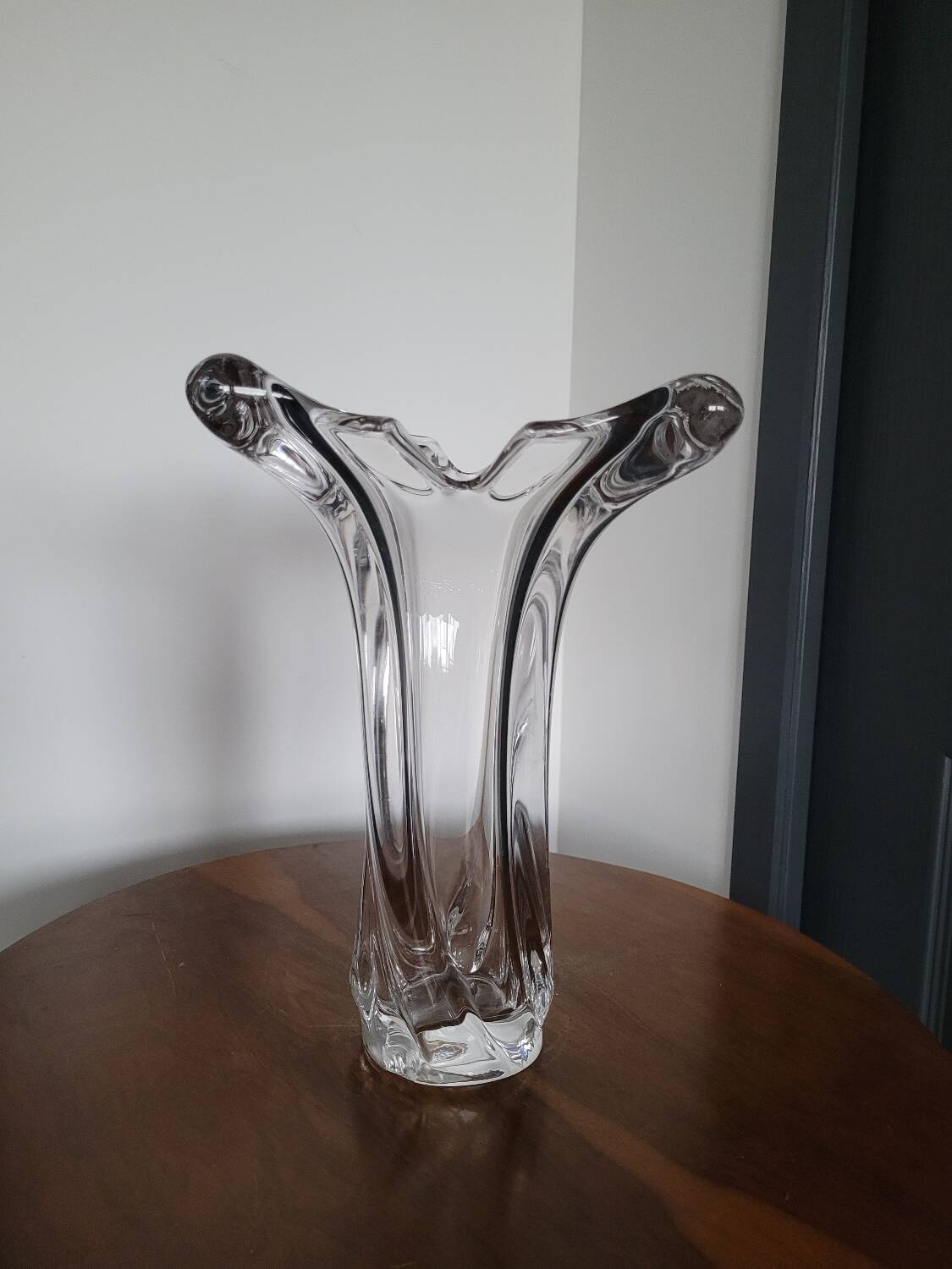 Vannes crystal vase