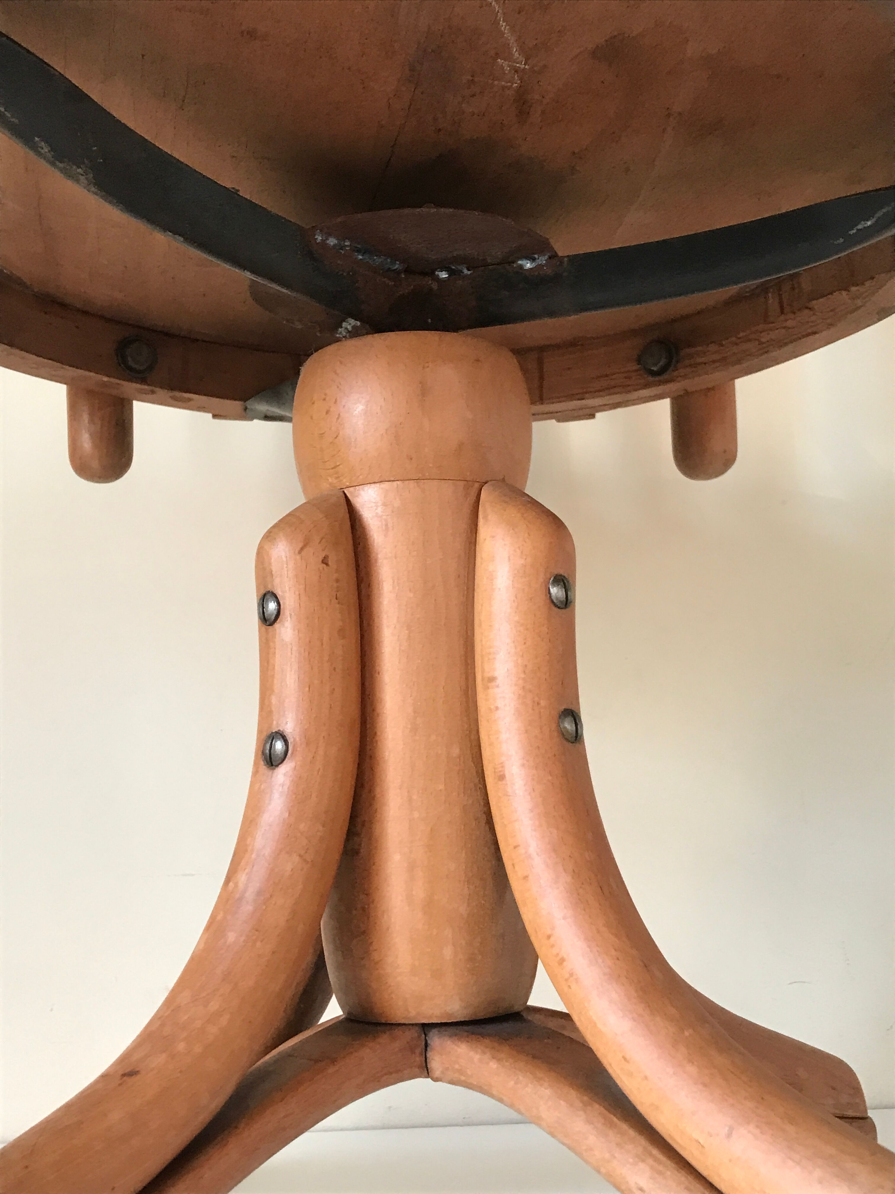 Fauteuil tournant thonet