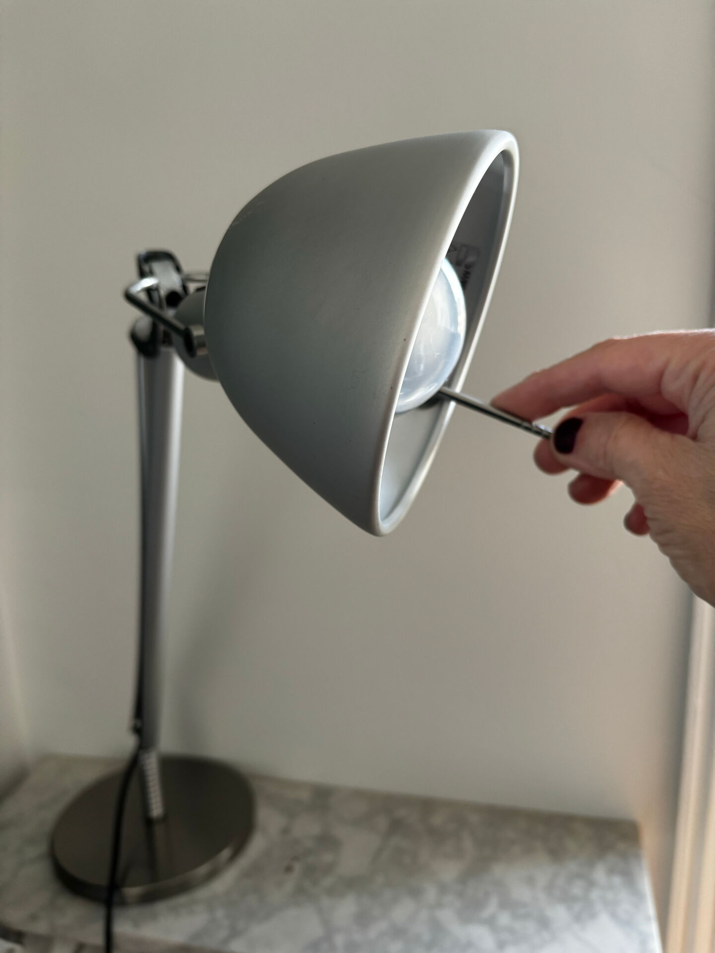 Lumina desk lamp