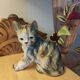 Figurine, Cat statuette, in old 20th century enameled ceramic. Animal figurine, vintage feline