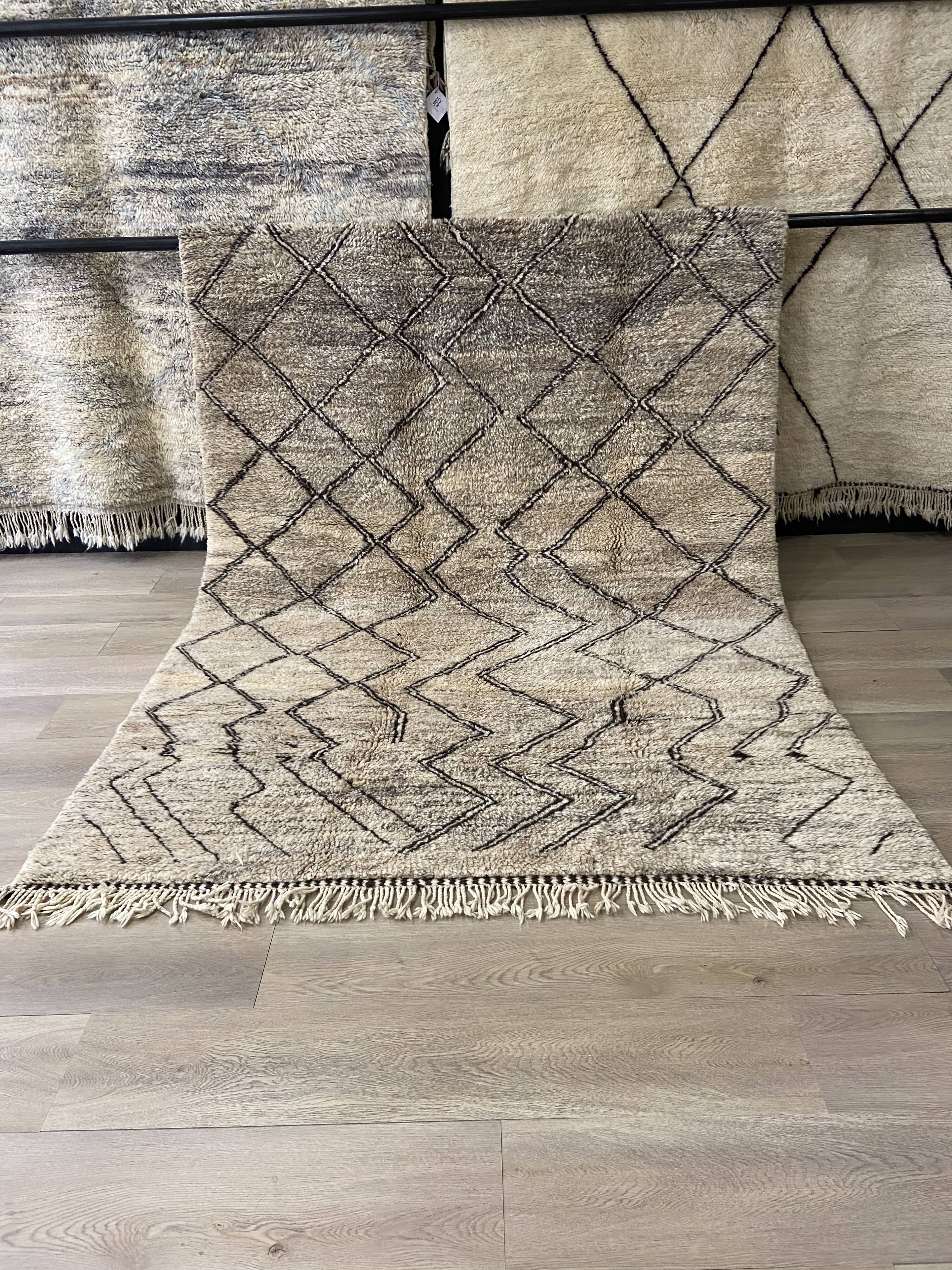 Berber blessed ouarain rug 315x190cm