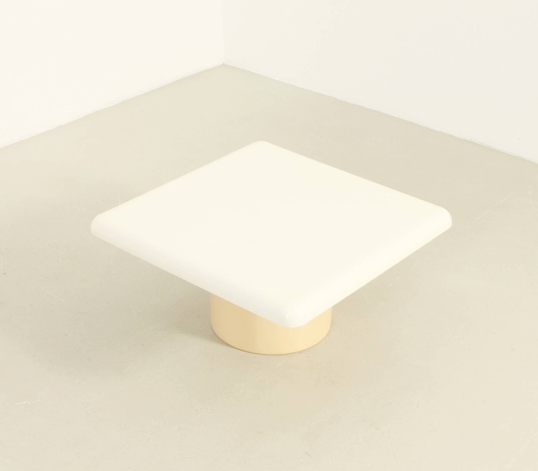 Ara coffee table by Emma Gismondi Schweinberger for Artemide, Italy.