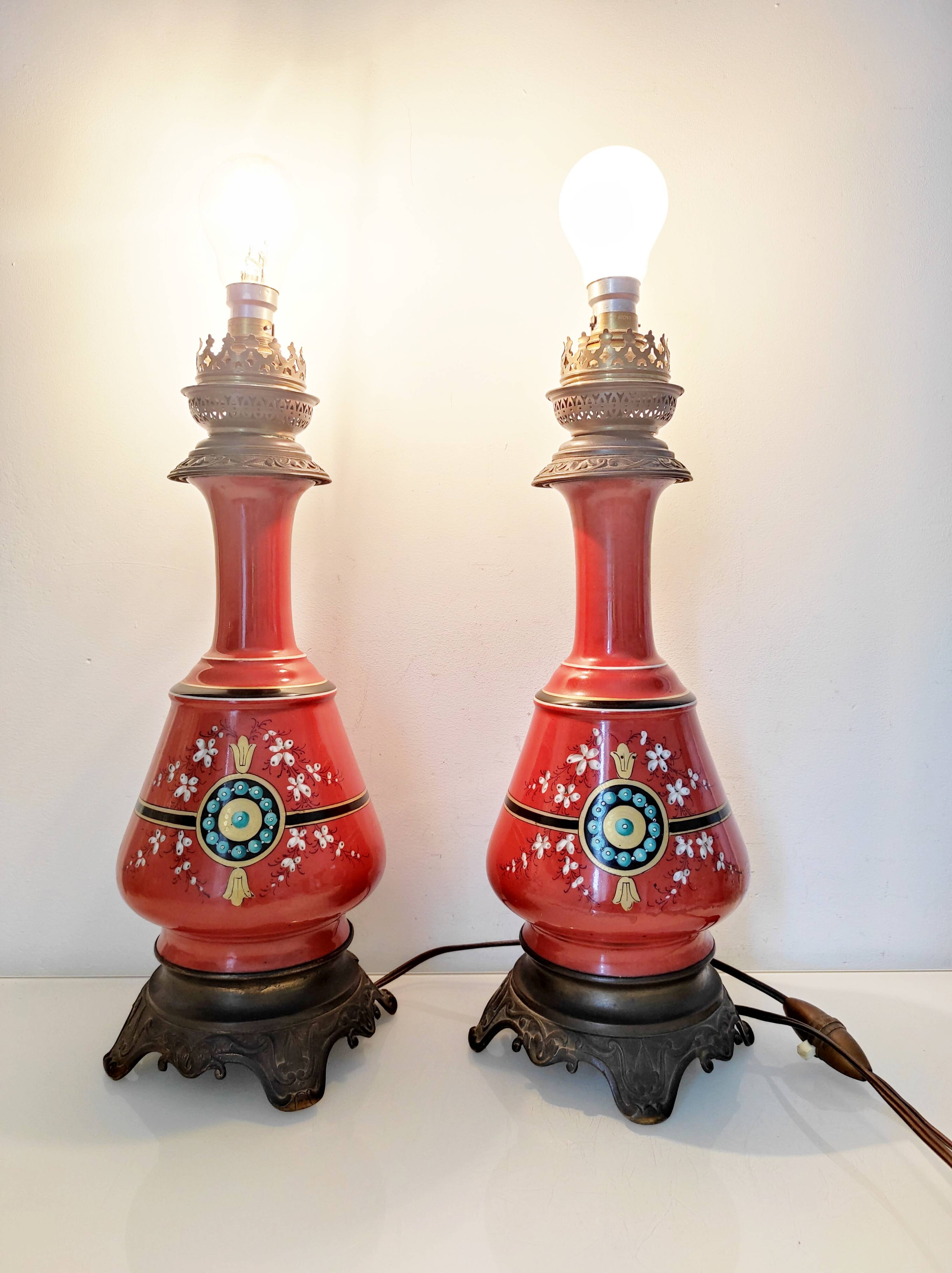 Paire de pieds de lampe rouges, 1900