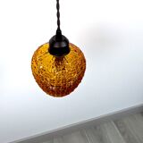 Suspension vintage en verre ciselé ocre