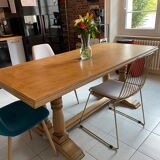 Massif wood table