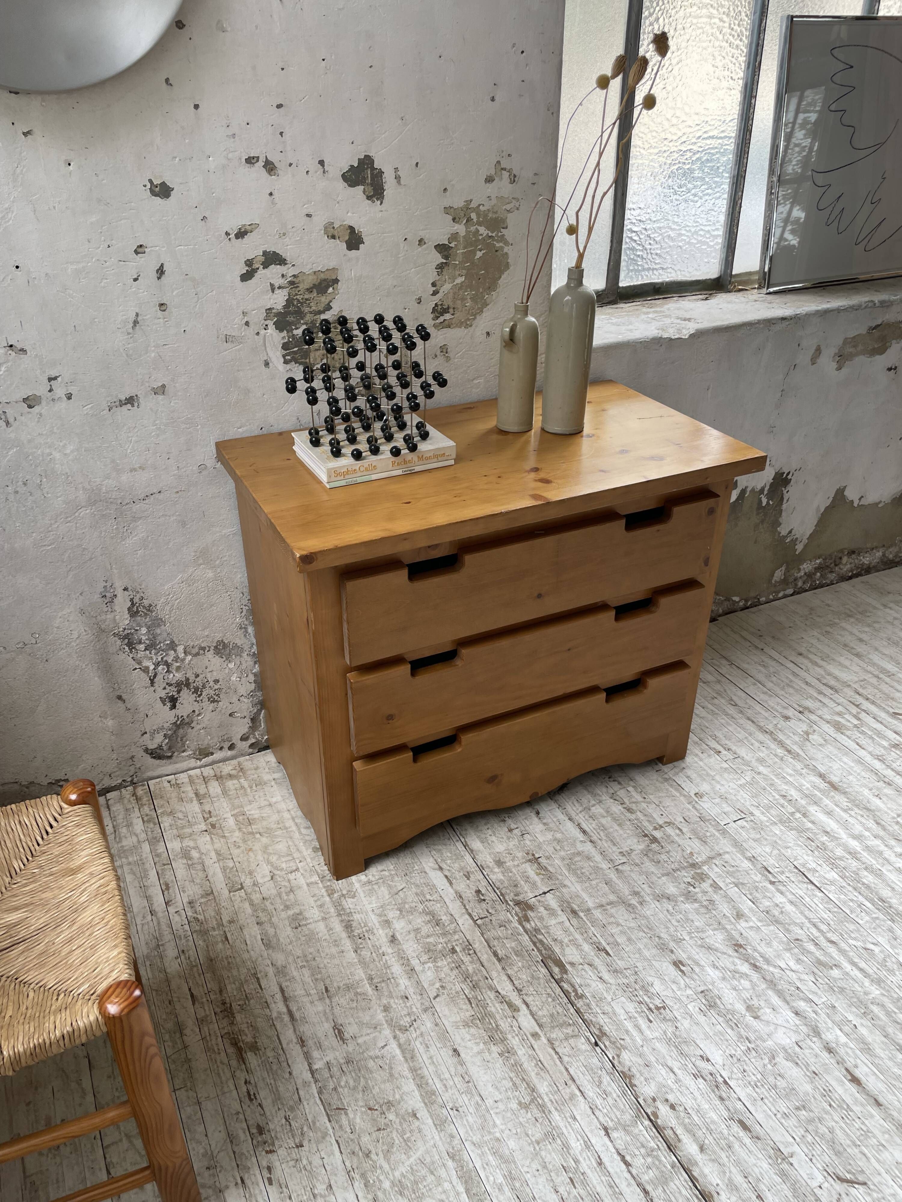 80s pine chest of drawers, mountain furniture