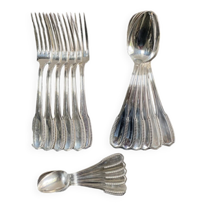 Ménagère ancienne perlée