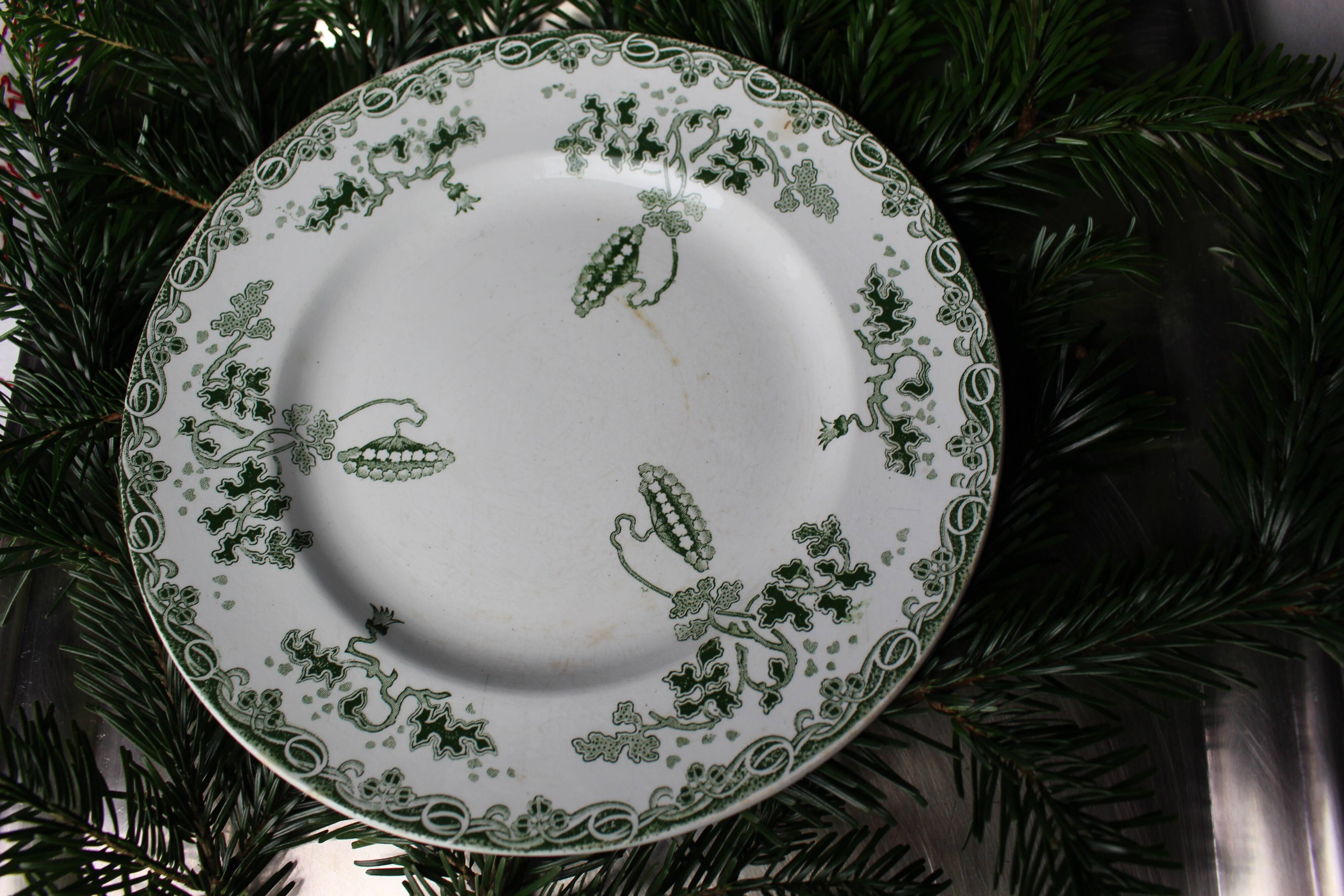 Lot of 6 flat plates "Modern Style"