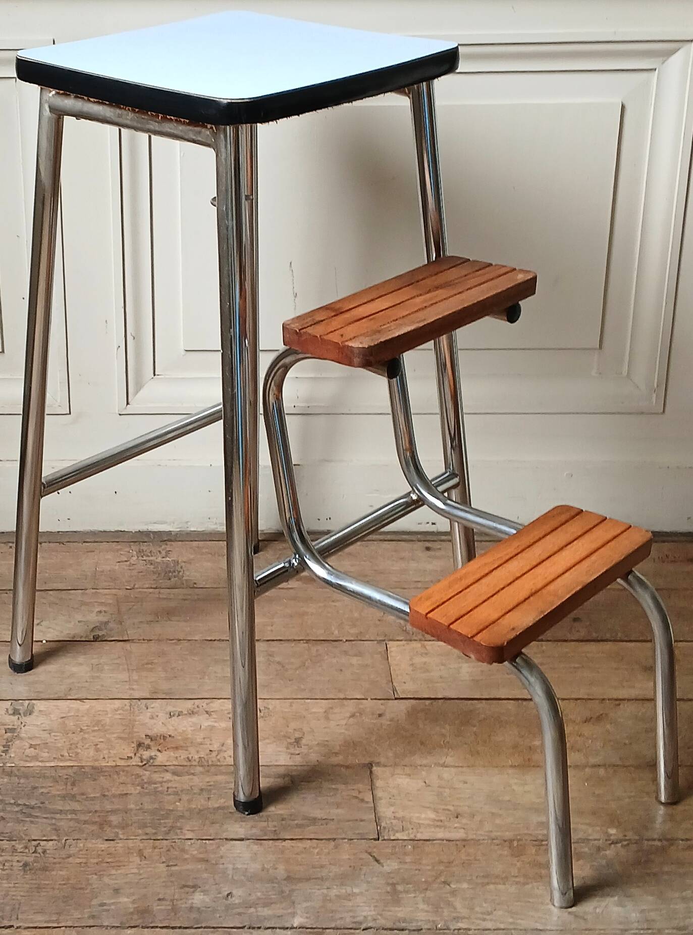 Tabouret escabeau escamotable Formica bleu, 1960