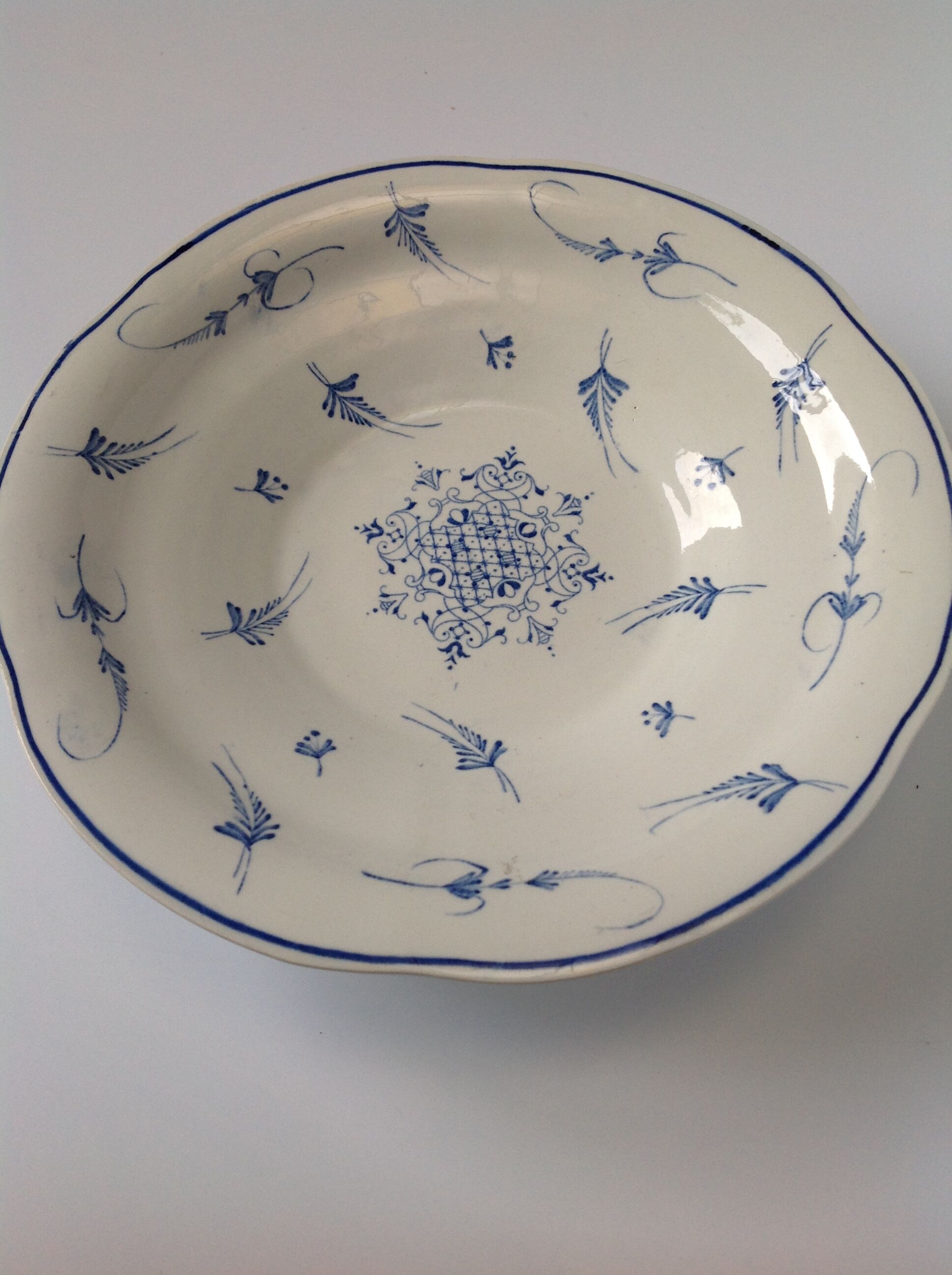 Lot of 2 old Gien presentation plates