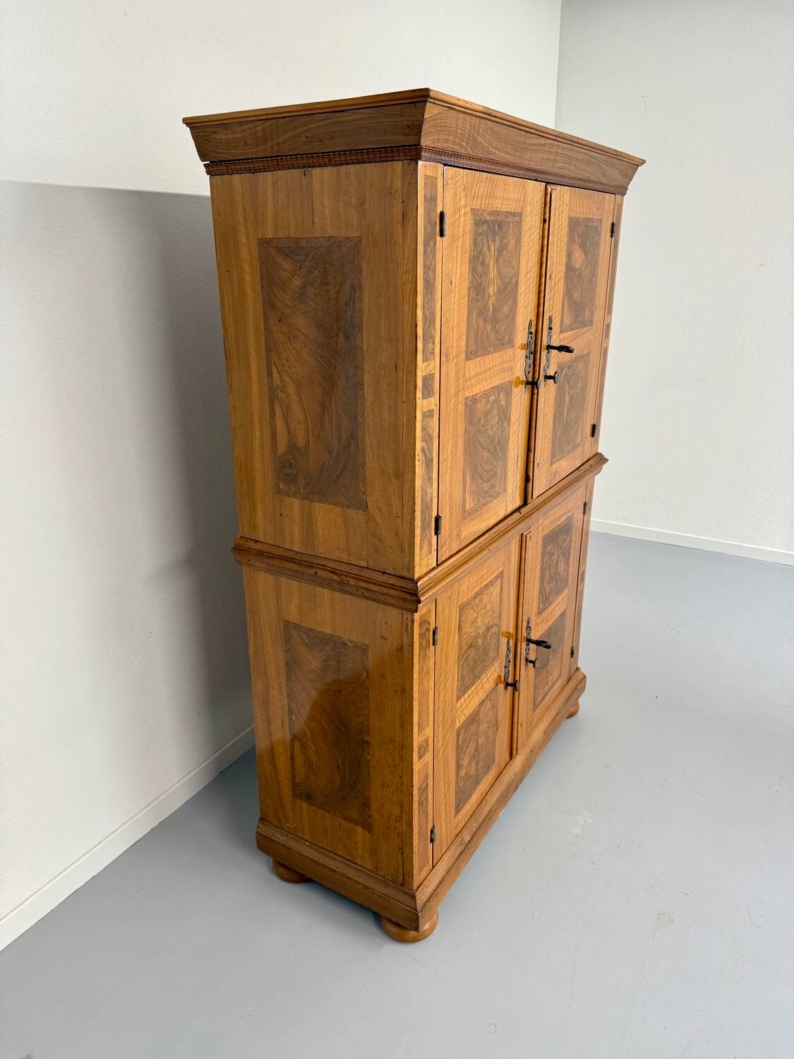 Antique 19th century Biedermeier art deco chest of drawers in walnut with wrought iron locks