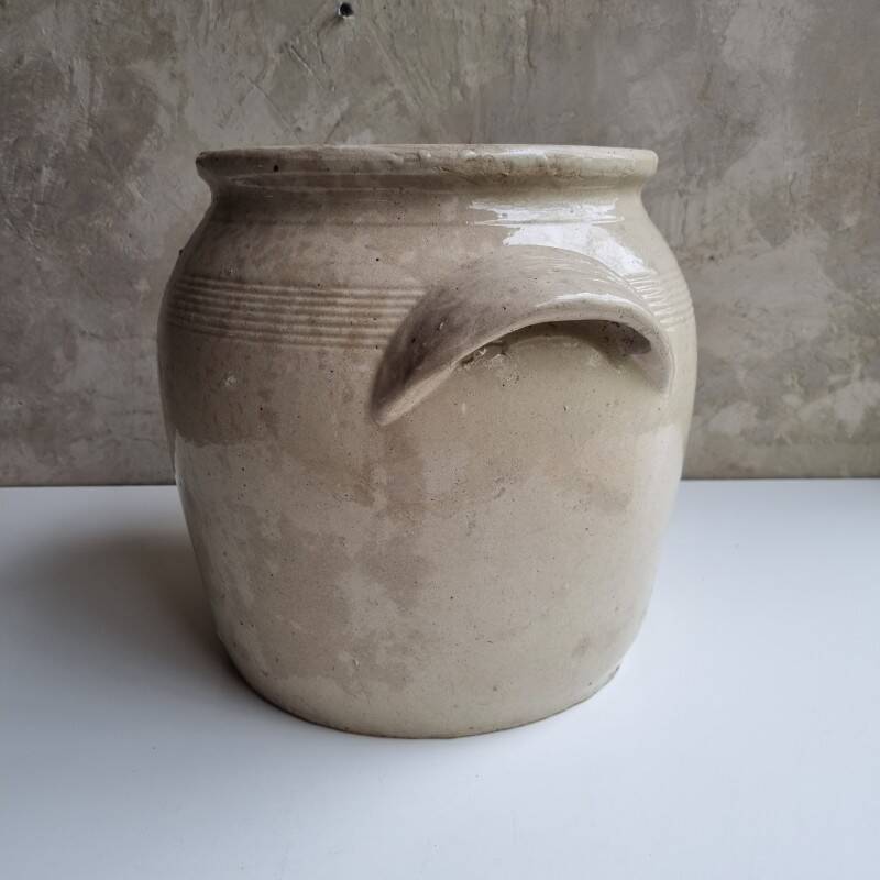 Large stoneware pot