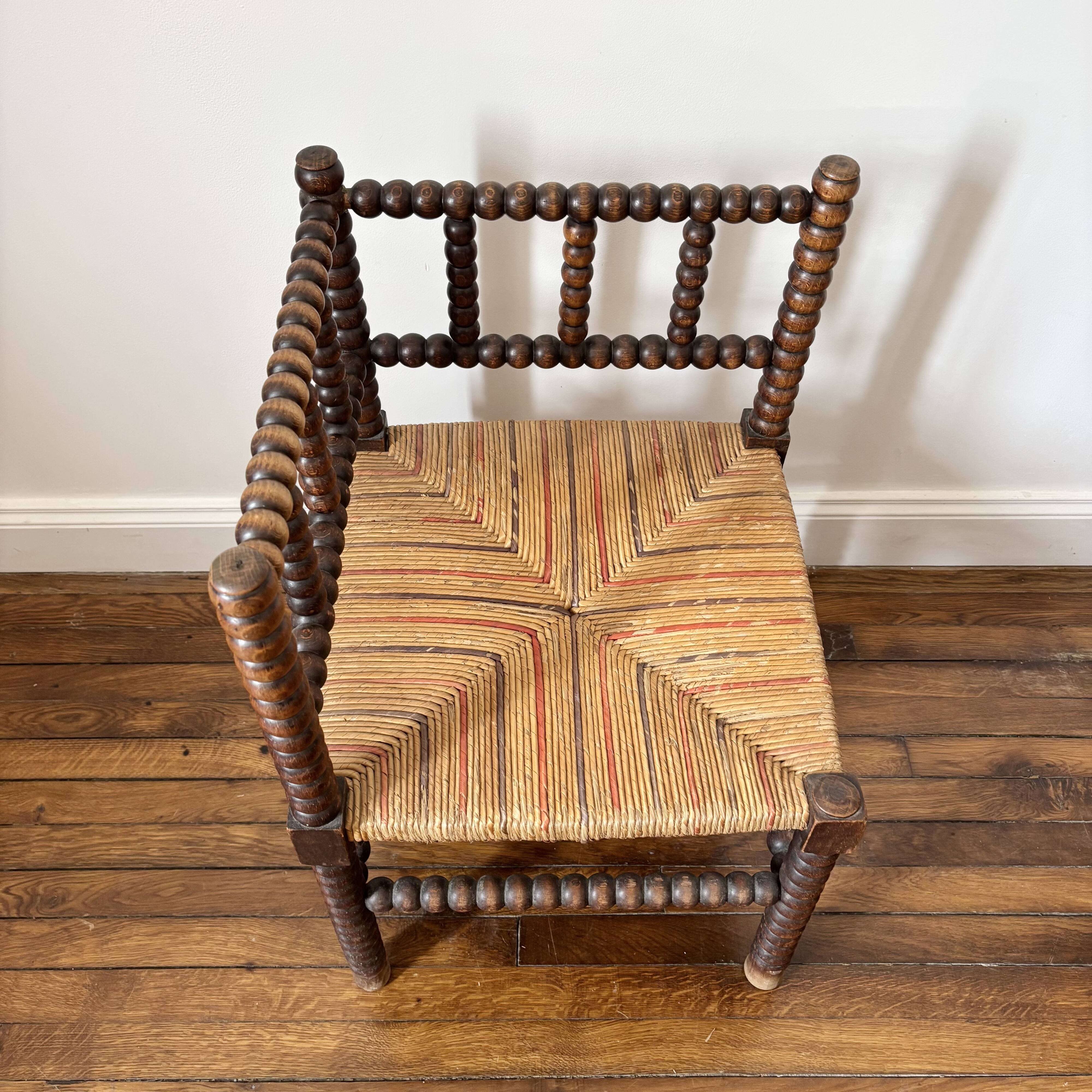 Vintage corner chair in turned wood and straw