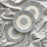 3 assiettes plates en terre de fer "Renaissance" Creil et Montereau