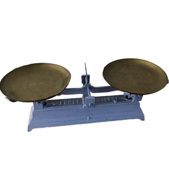 Balance ancienne force 5 kilos Roberval bleue