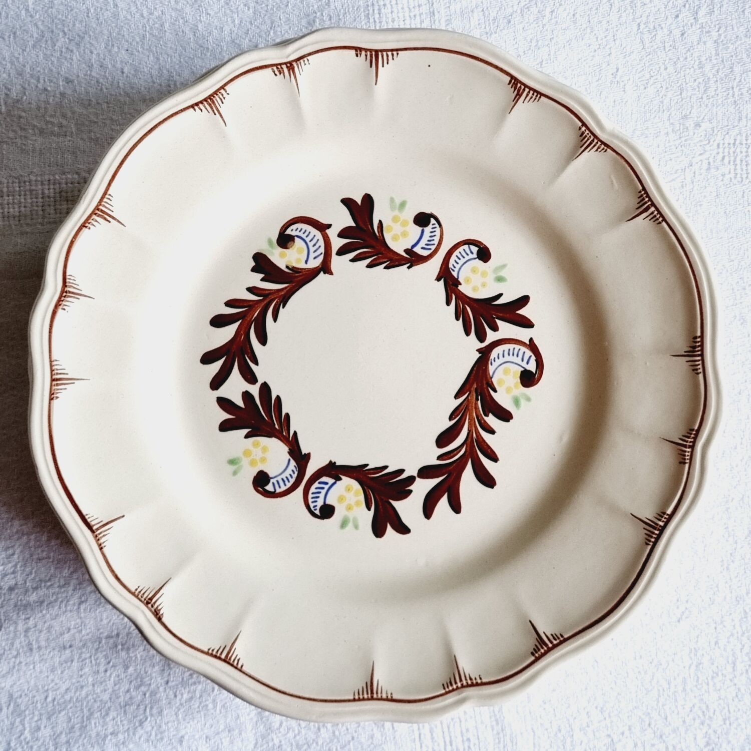 11 dessert plates Salins France