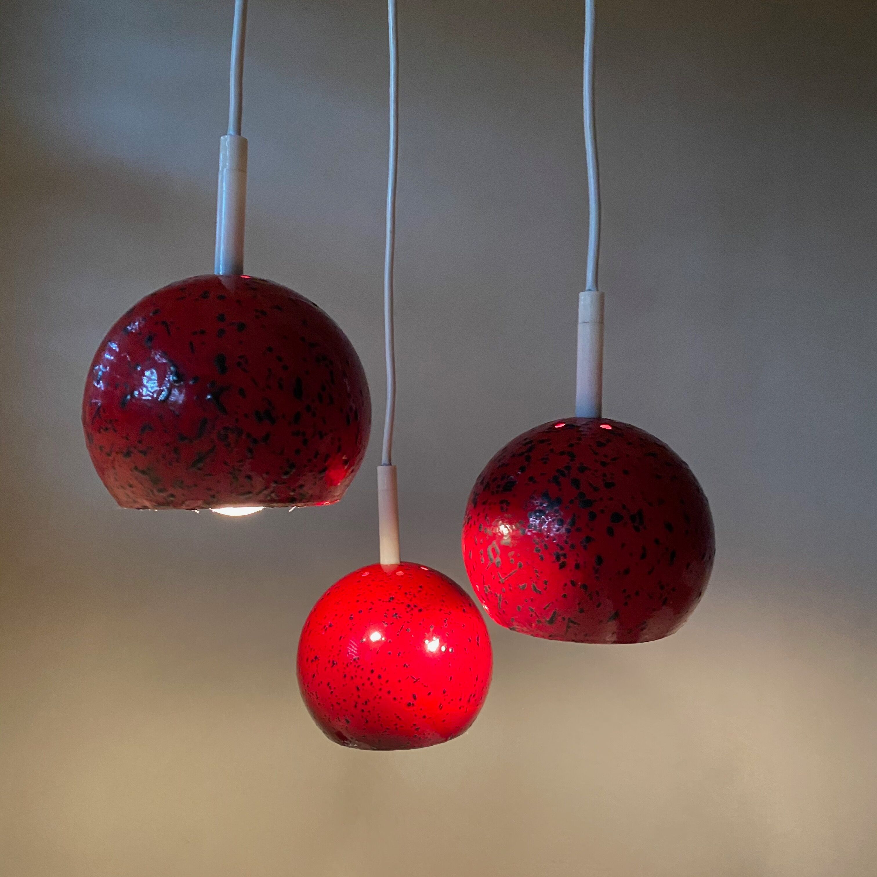 Vintage hanging lamp/cascade lamp in enamel, retro lamp, 70's