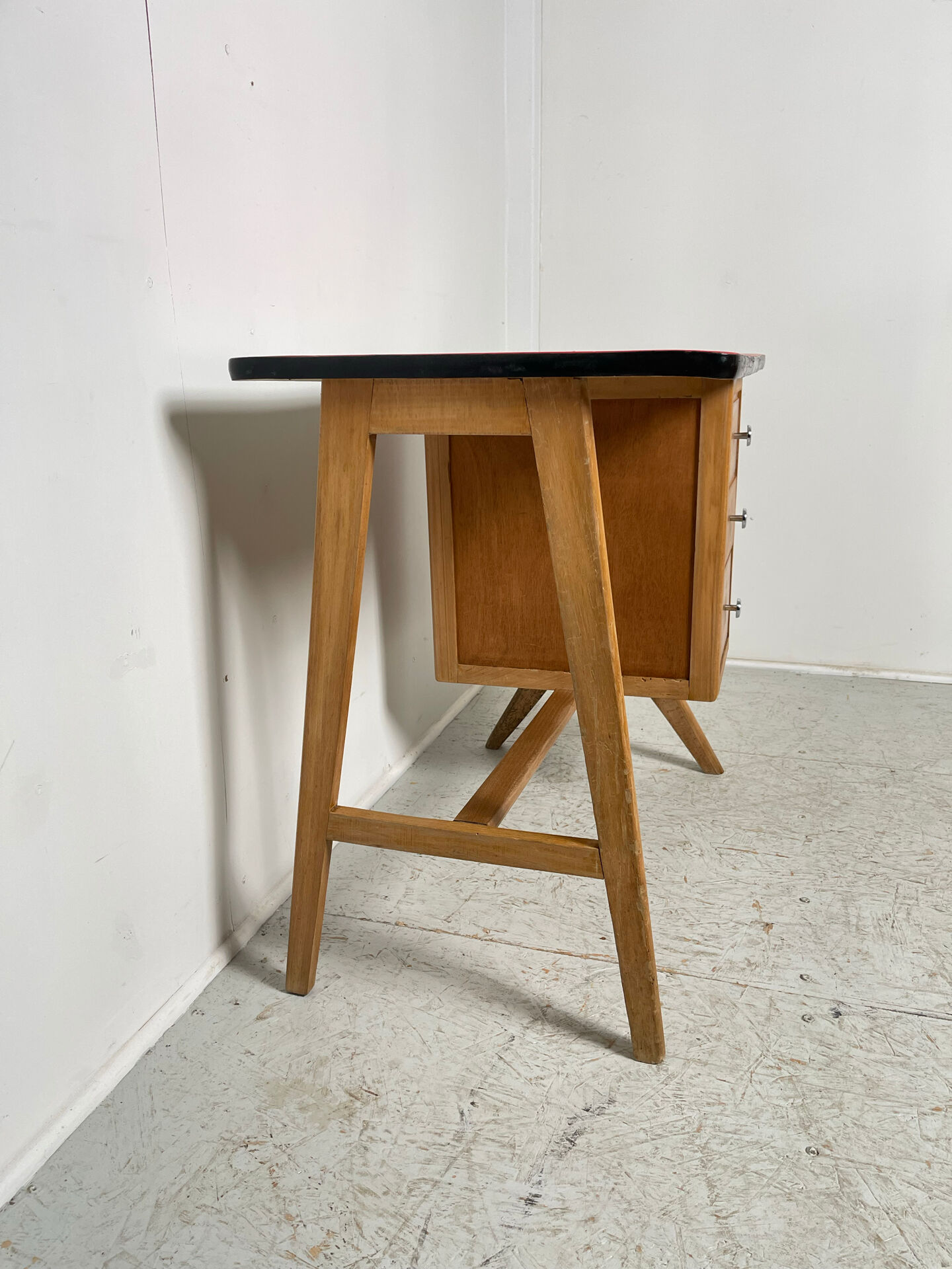 Compass leg desk 1970