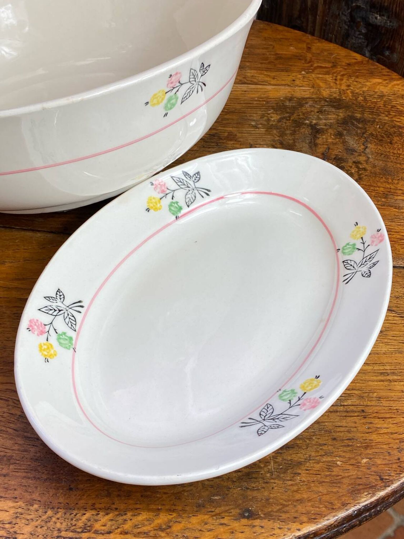 Porcelain salad bowl, Gien
