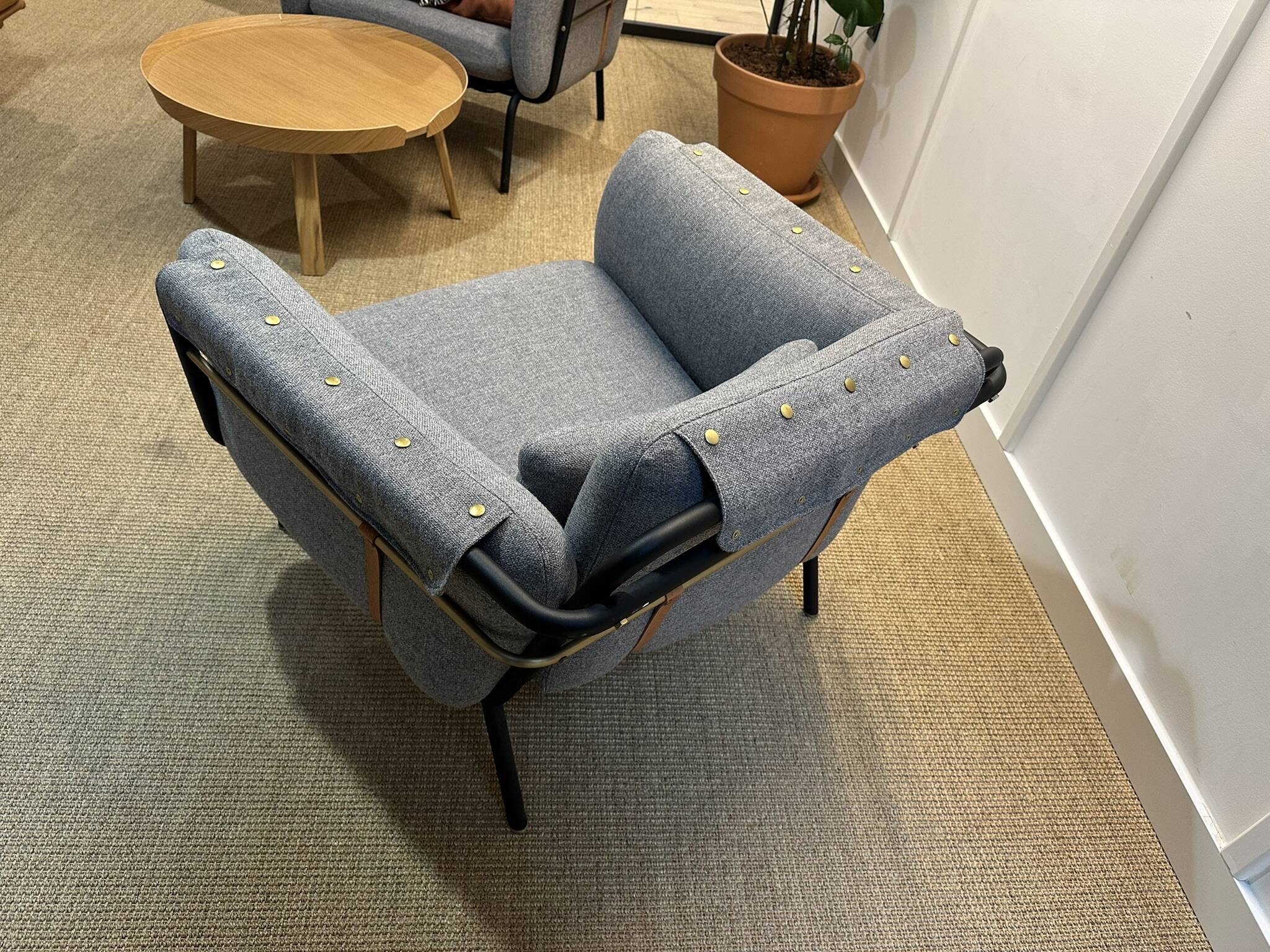 Stellar Works Valet Club Chair in Light Grey Premium Fabric