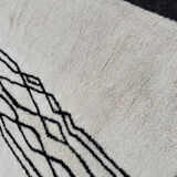 Modern Moroccan berber carpet Beni ouarain 200×320 cm