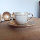 5 cups and saucers in marsh sandstone