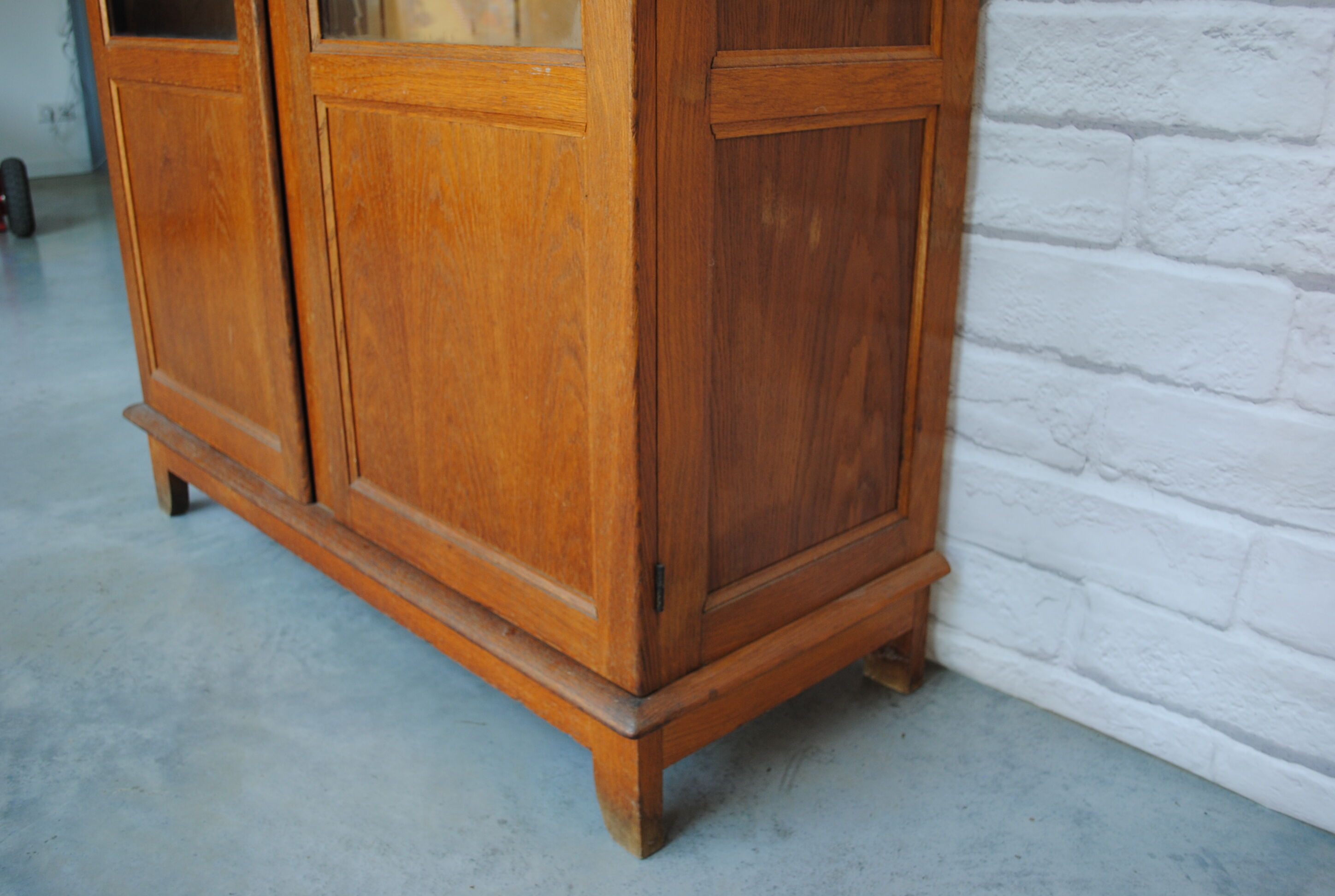 School wardrobe showcase