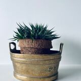 Bronze pot
