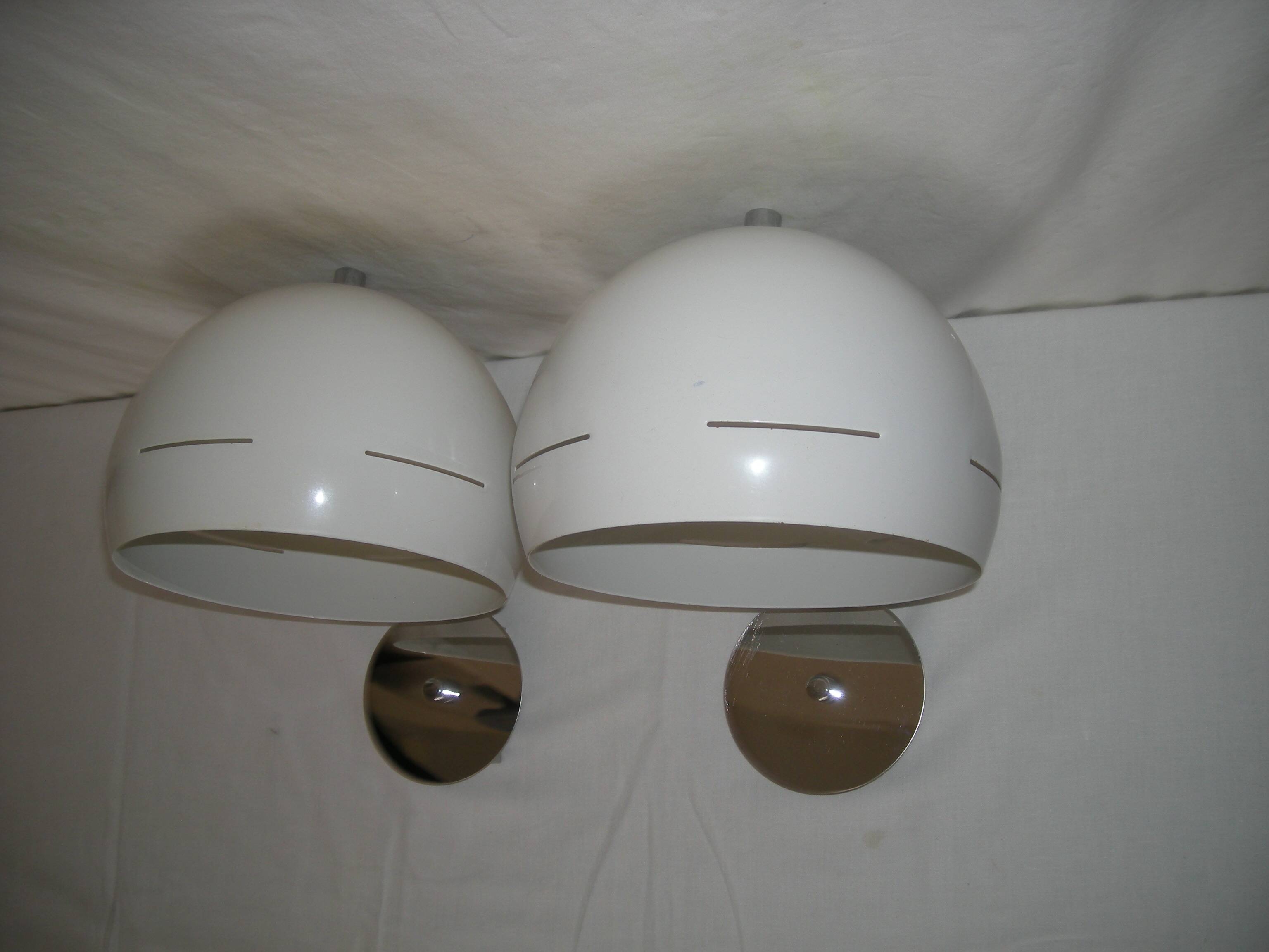 Pair of arco wall lights from the 70s