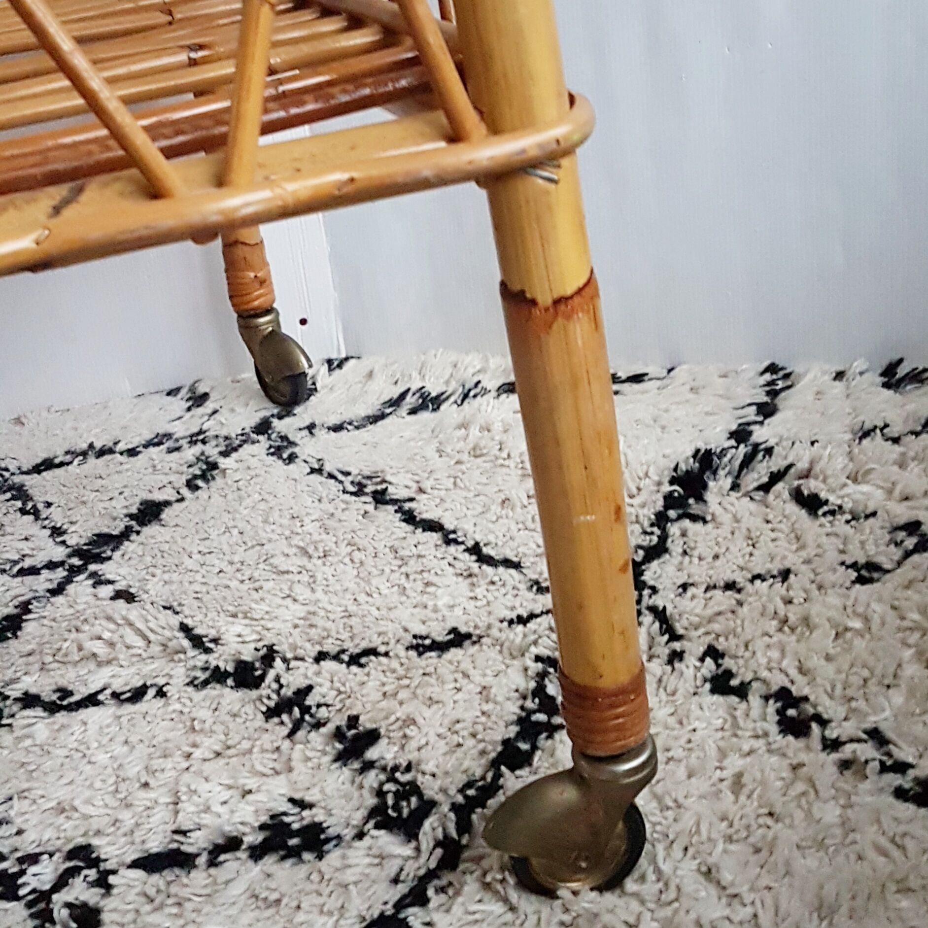 Bed cradle 60s rattan