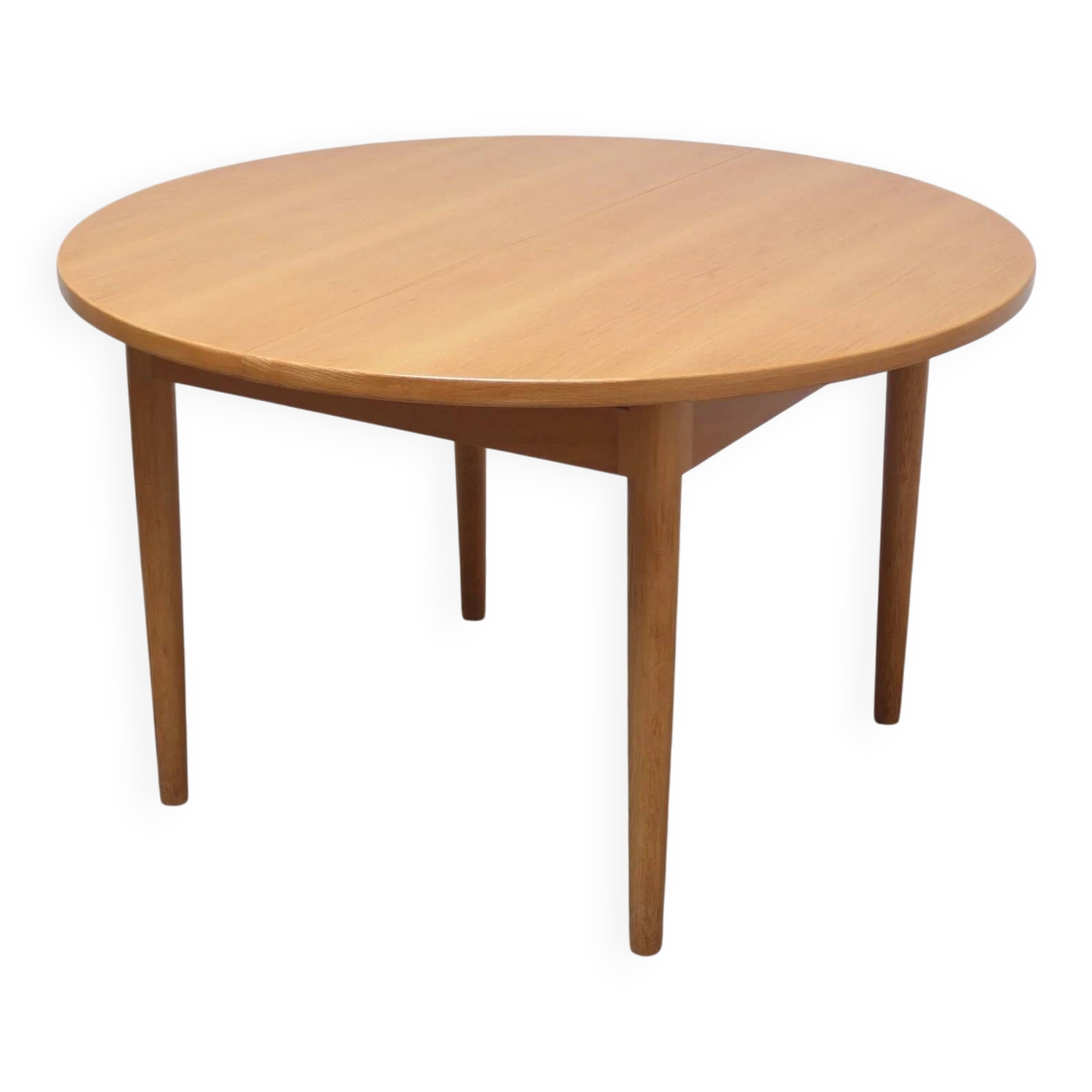 Round extendable dining table in oak by Van Den Berghe-Pauvers, 1970s