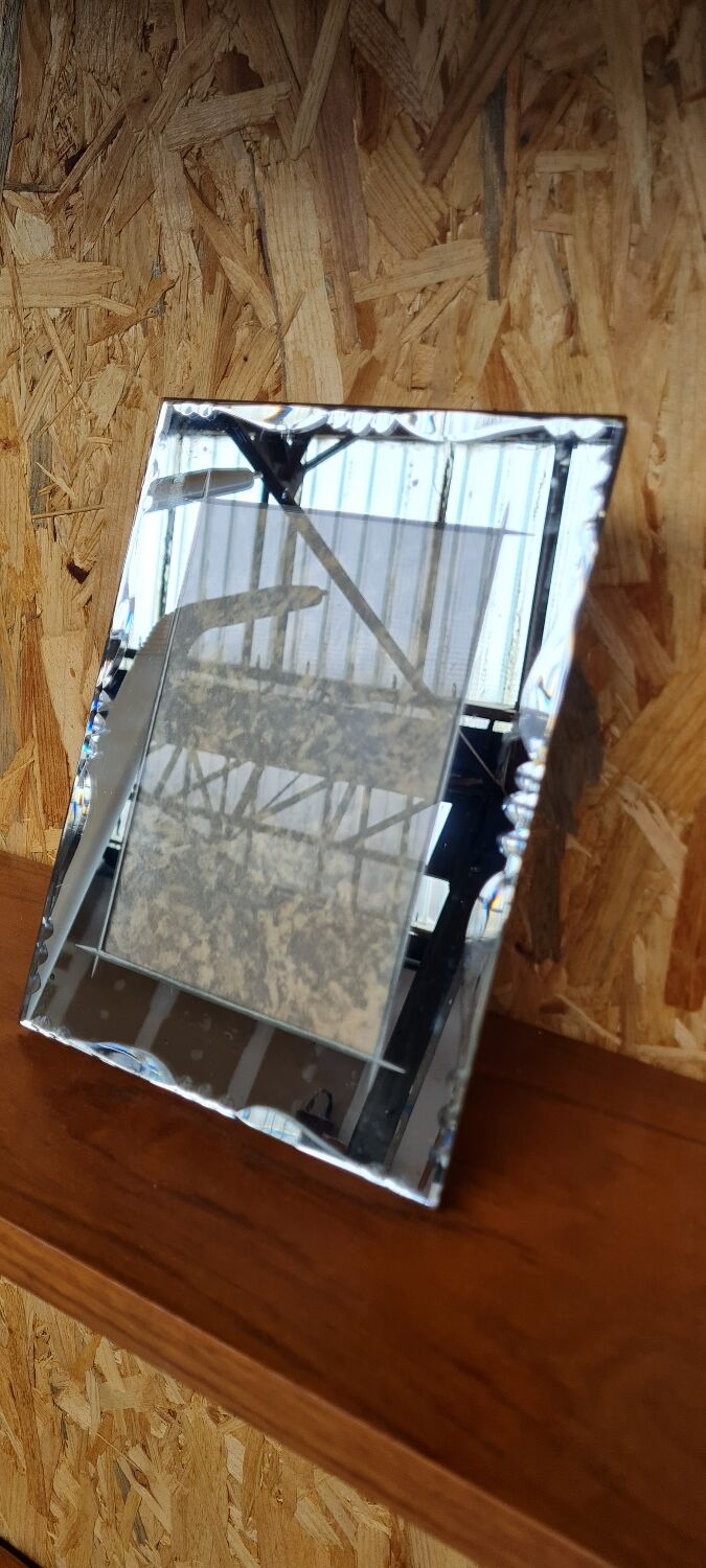 Beveled mirror photo frame