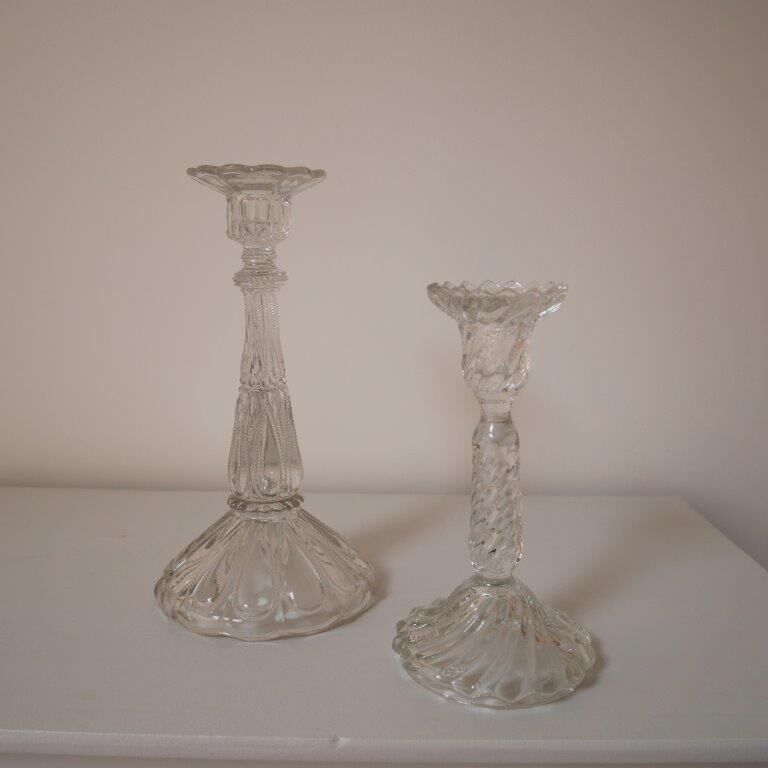 Set of 2 glass candle holders