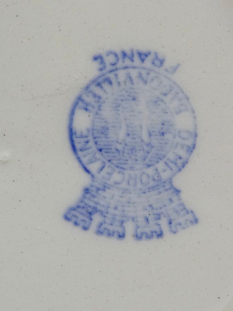 Former plat rond creux in earthenware from badonviller