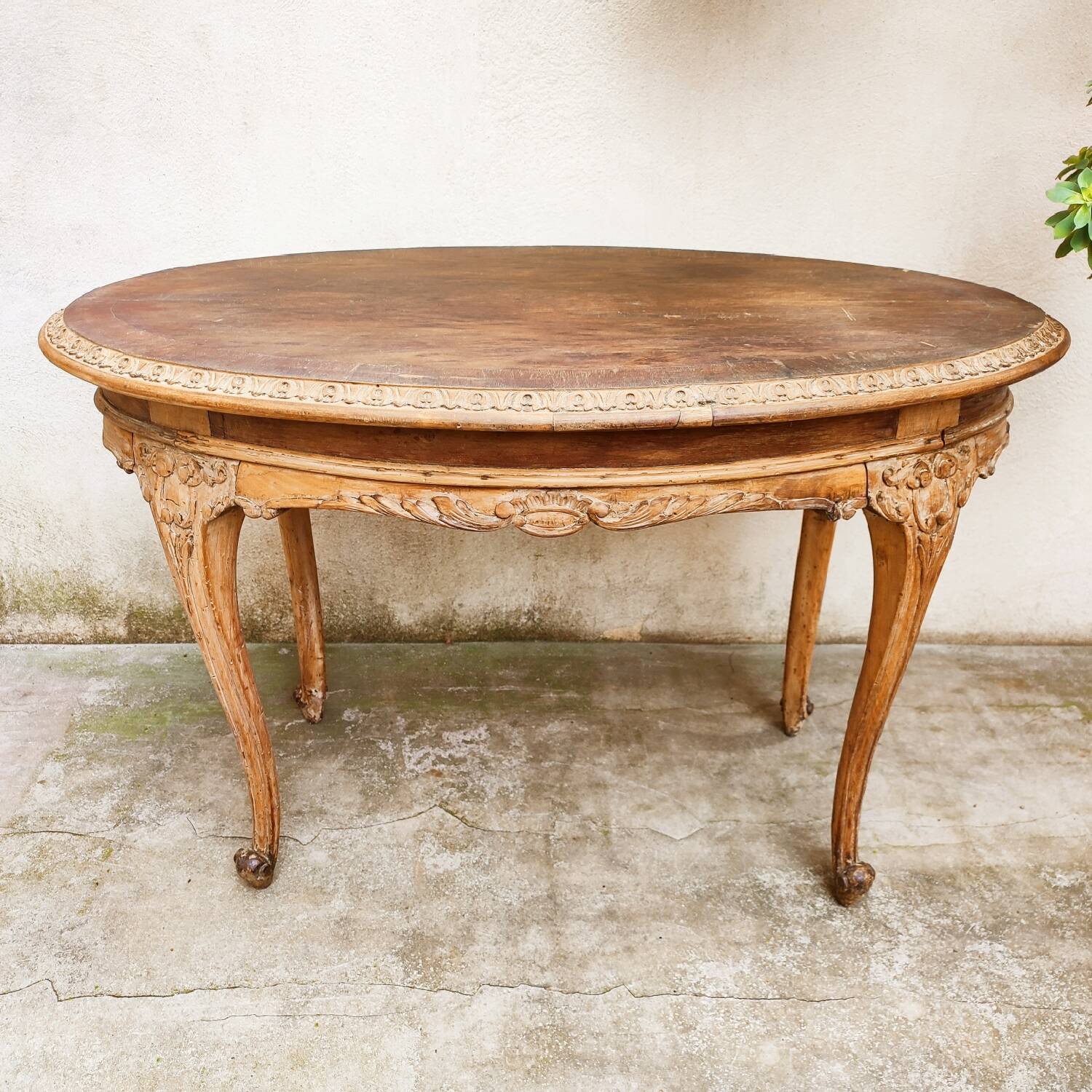 Table basse ovale baroque