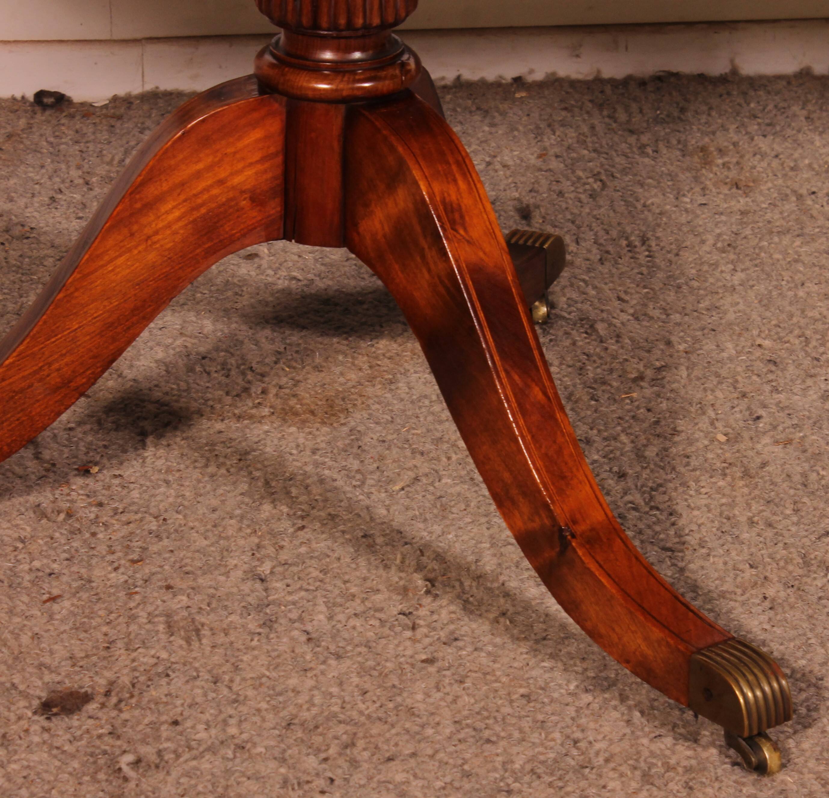 English tripod dining table in solid mahogany - 19th century