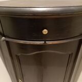 Corner cabinet