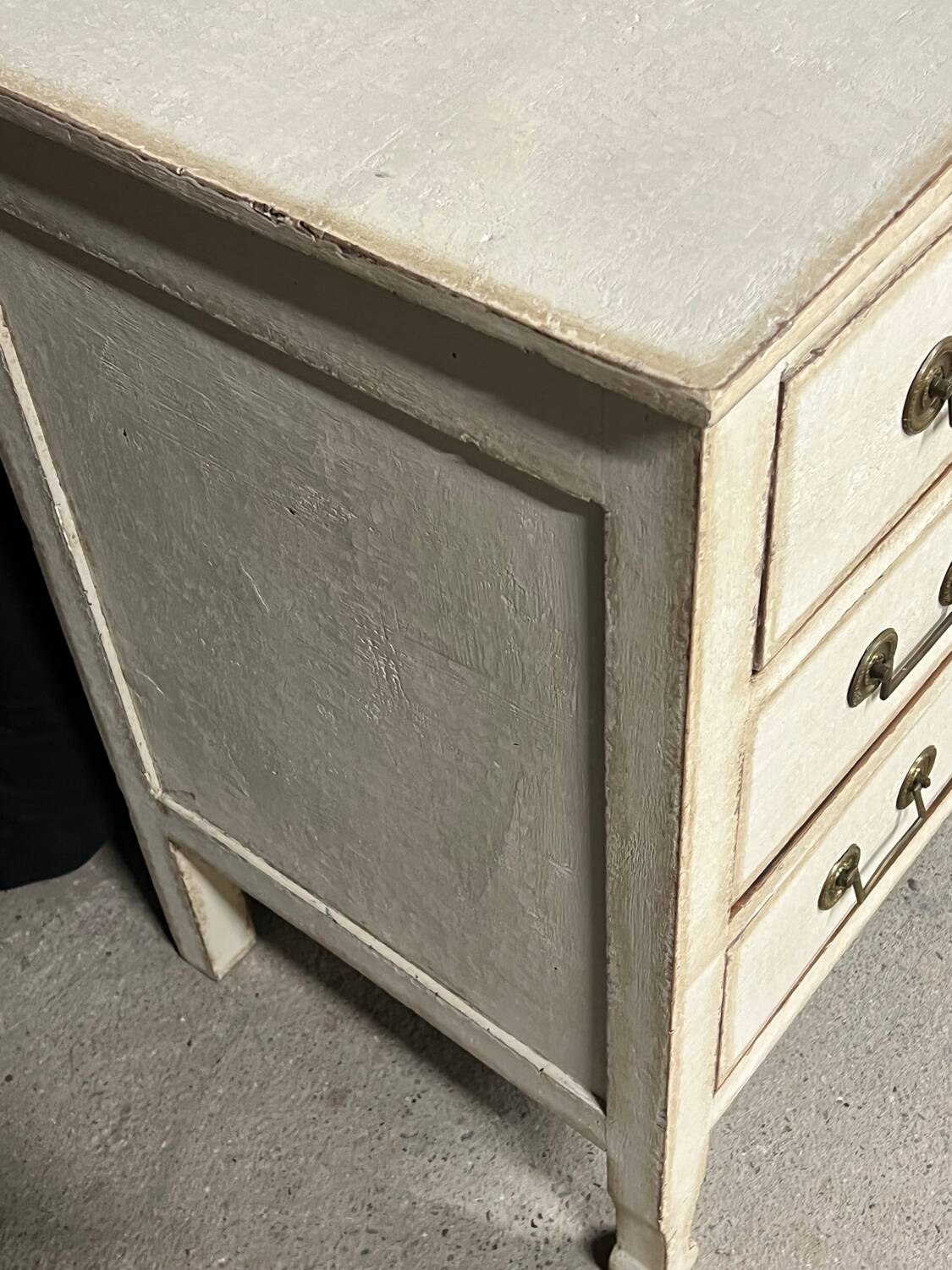 Commode de style Louis XVI