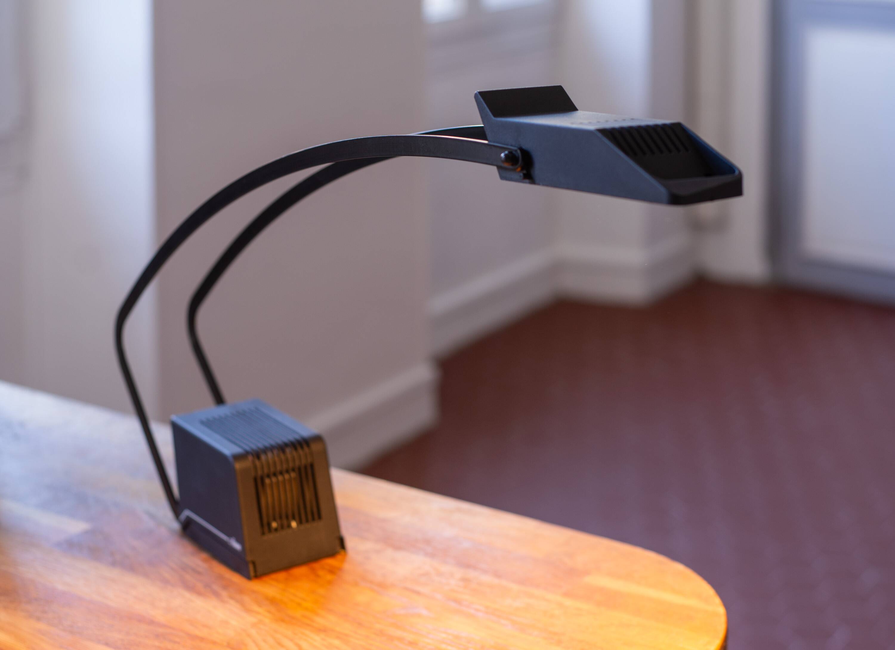 FASE Vintage table lamp from the 80s - Model: Nutria - Good condition