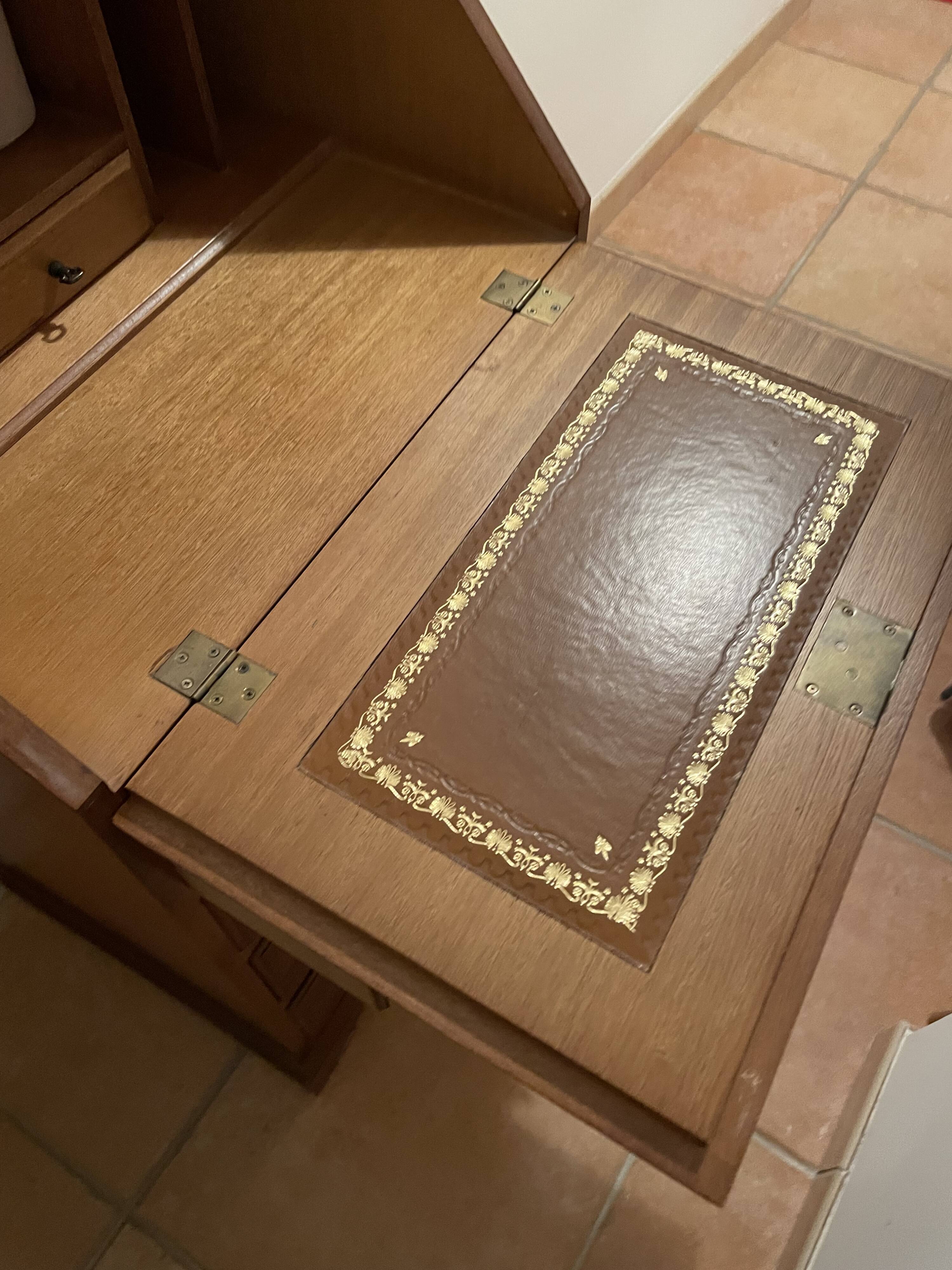 Secretary with a burr elm finish — English manufacture Rosjohn