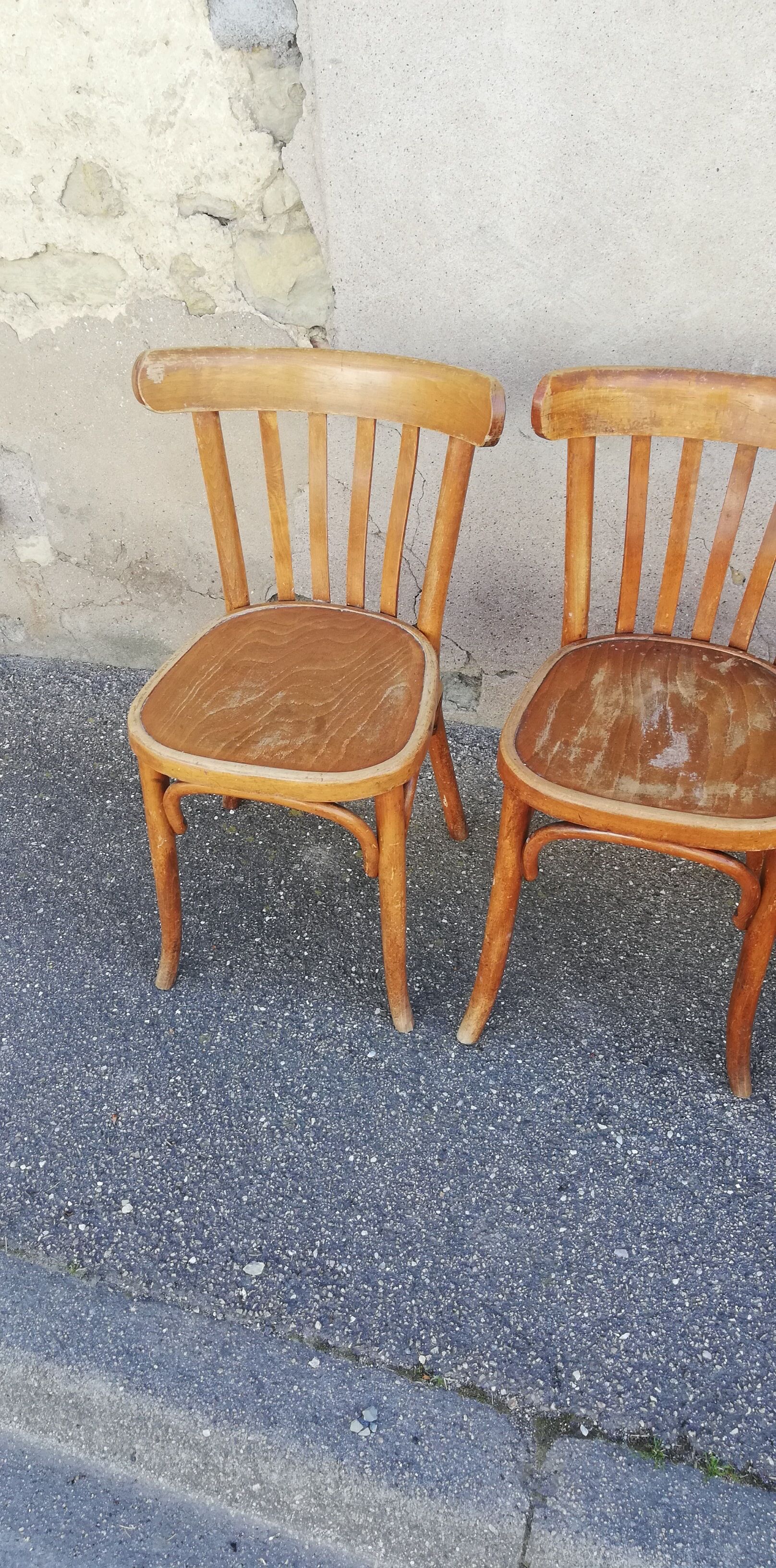 Set of 5 bistro chairs