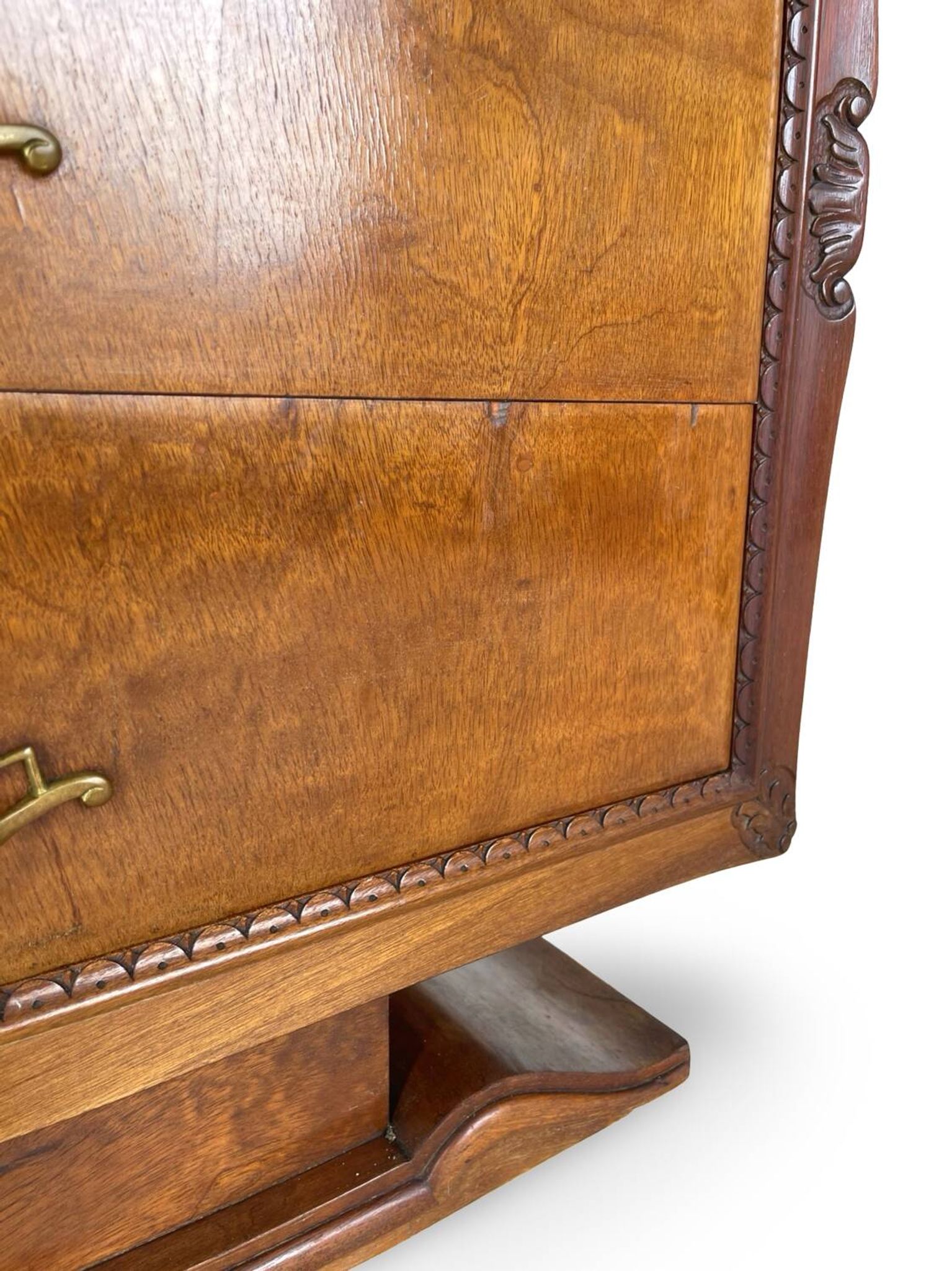 An art deco Italian chest of drawers, Italy 1950s