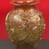 Very beautiful grapevine and vine leaves glass vase, curiously unsigned 22 cm