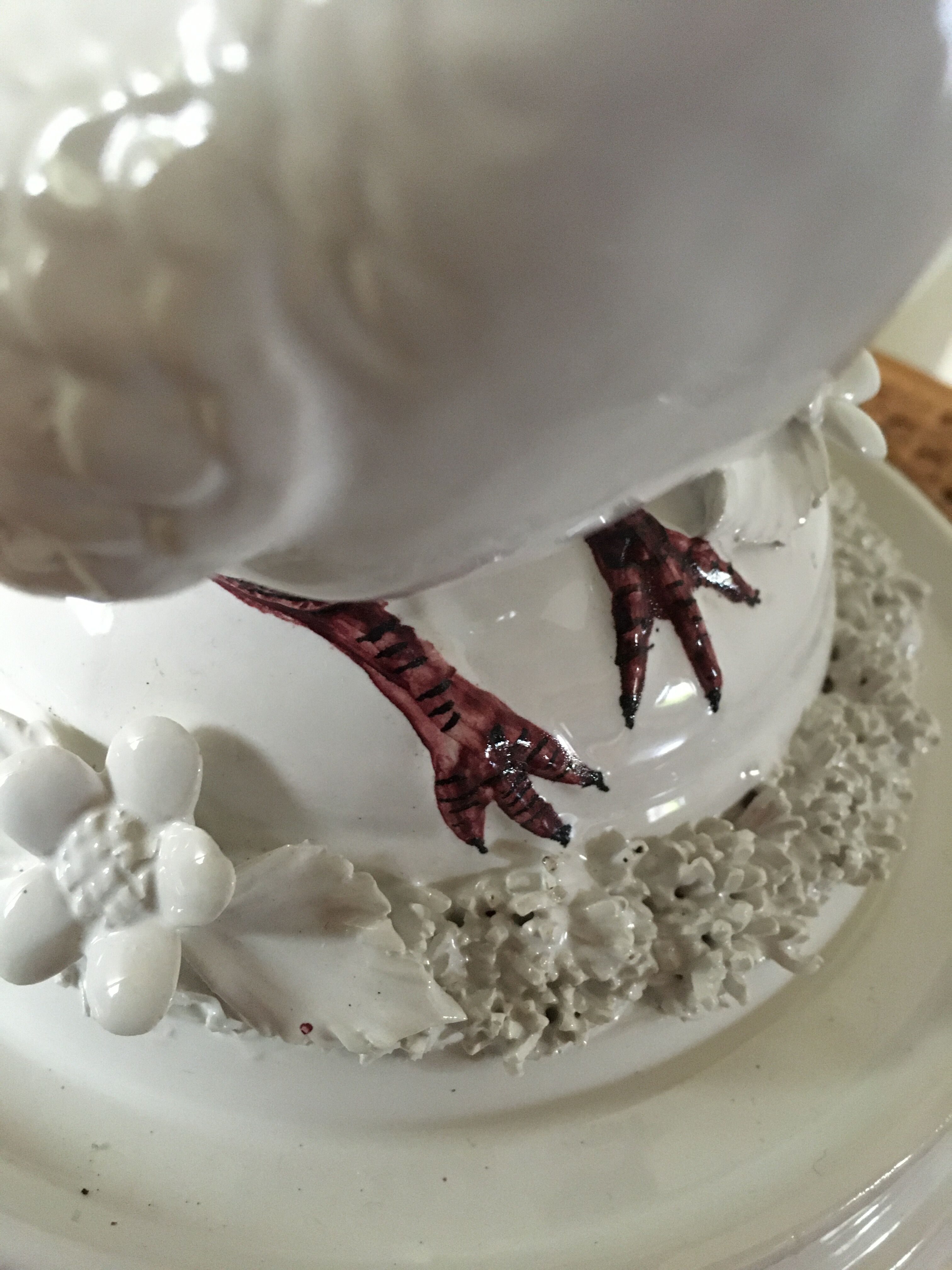 Triple white ceramic dove lamp